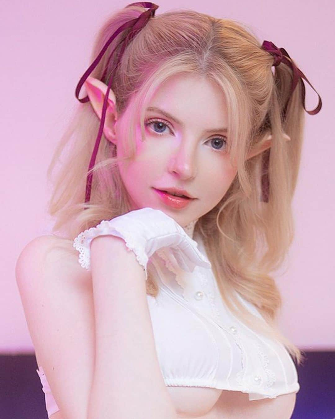 ソフィーさんのインスタグラム写真 - (ソフィーInstagram)「Halloween Night when the mosters come out to play...🦇  💖Succubus Sophie Cosplay💖」11月1日 8時07分 - peachmilky_