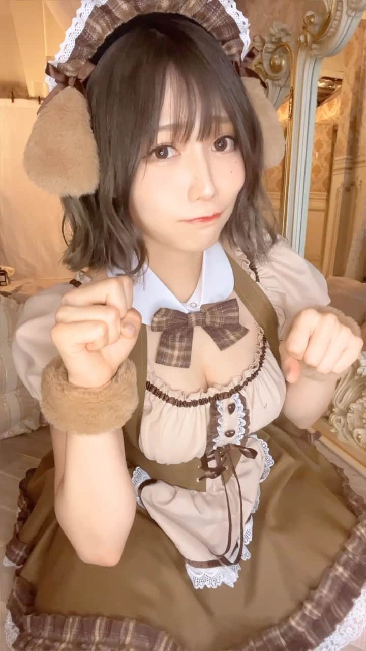 篠原みなみのインスタグラム：「ワンちゃんメイドさん お家に1匹どうですか？🐶💗  #篠原みなみ #コスプレ#クリアストーン #cosplay #japanese #asiangirl #メイド」