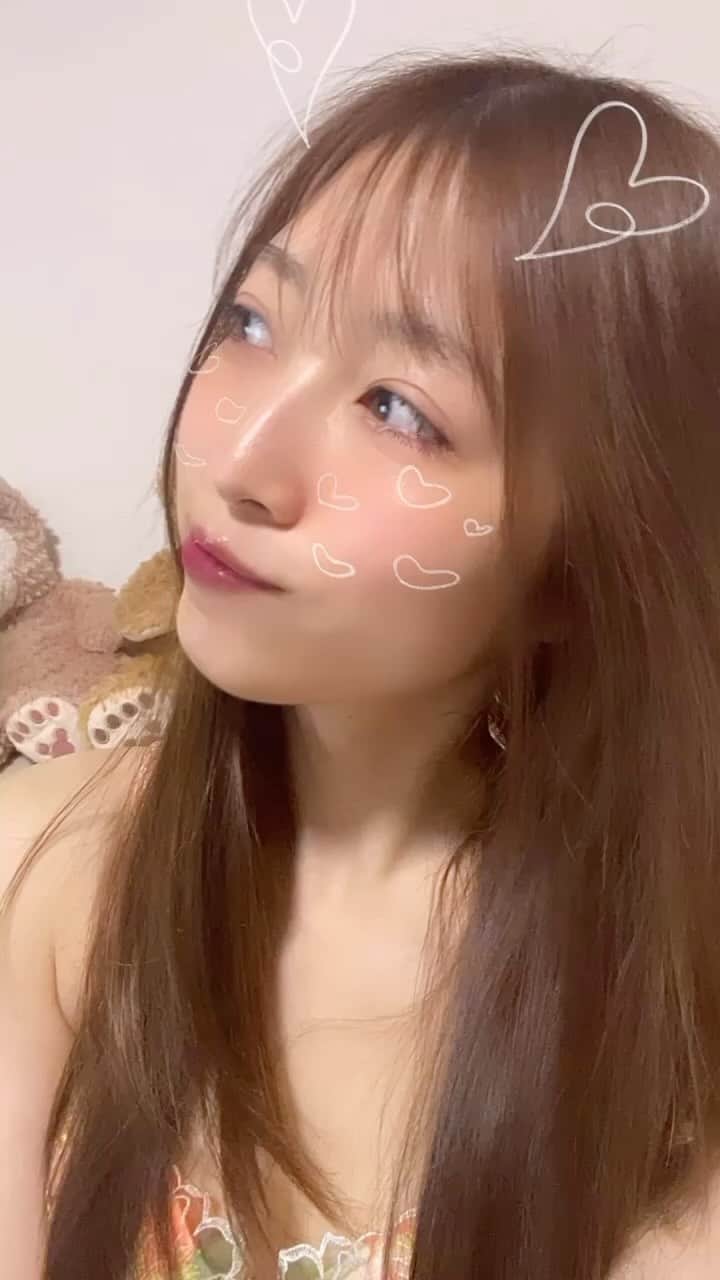宇野栞菜（阿部栞菜）のインスタグラム：「おはよ💓  11月もよろしくねっ😇❤️」