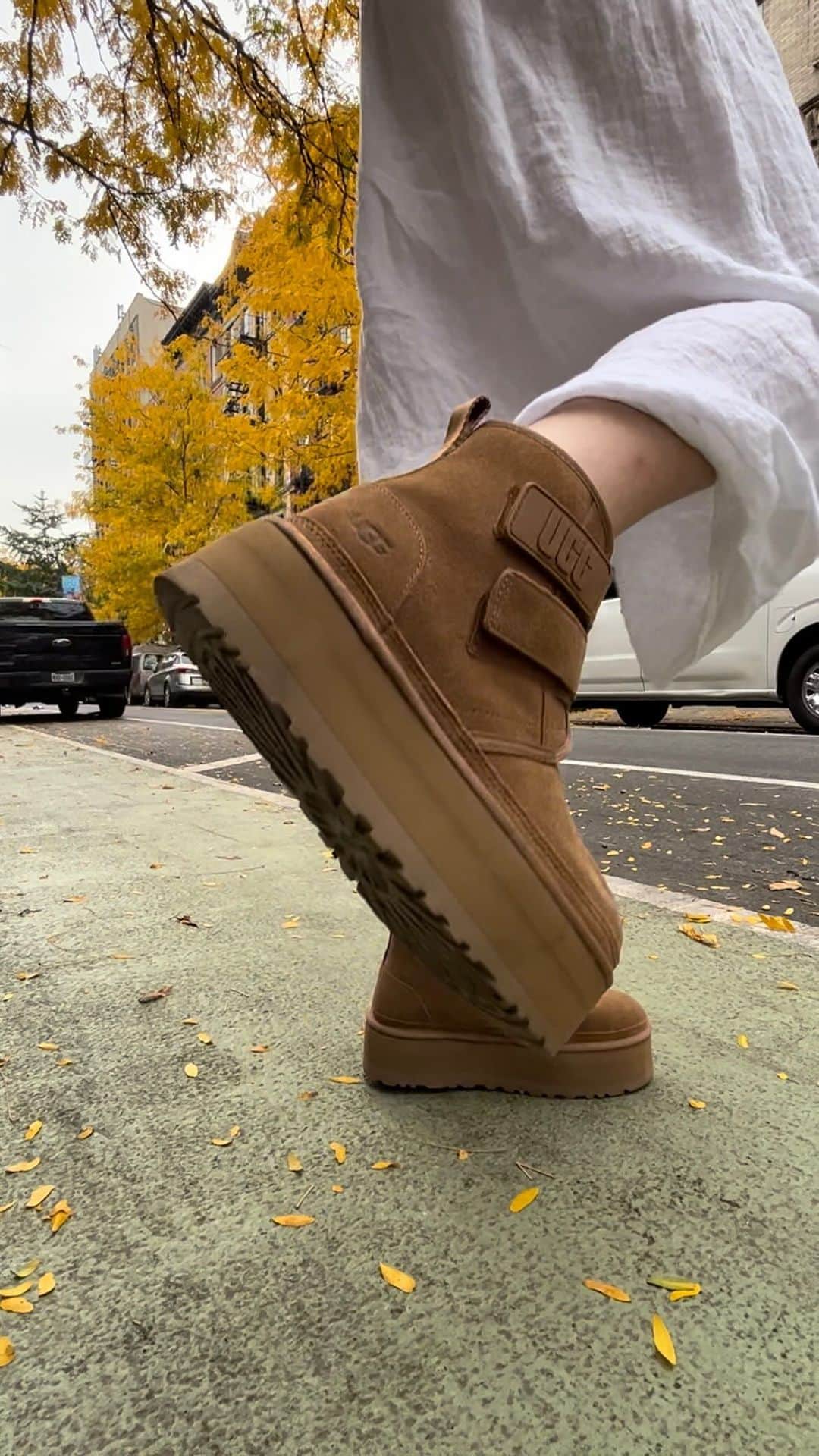 Urban Outfittersのインスタグラム：「@UGG and Urban Outfitters spotted all over NYC (and on your feet).」