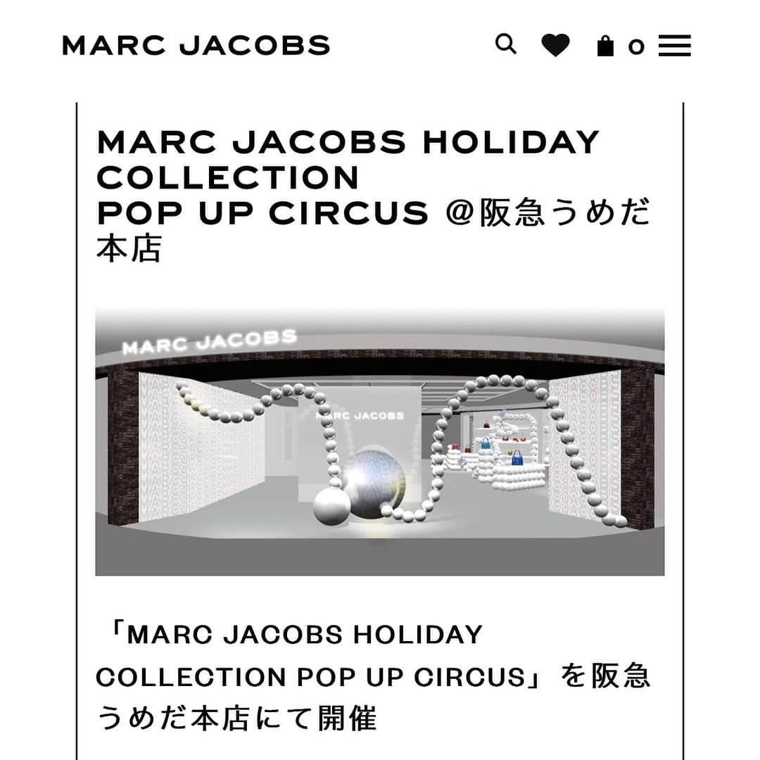 chocomooさんのインスタグラム写真 - (chocomooInstagram)「MARC JACOBS HOLIDAY COLLECTION POP UP CIRCUS🖤🩶🤍 Collaboration w/ @marcjacobsjapan @marcjacobs   ブランドのアイコンBag "The Snapshot”をキャンバスに限定数で直接ペイントさせて頂きました✒️ 1点づつ全て違うデザインですので、是非会場に行って好きなデザインを探してみて下さい🩶  MARC JACOBS HOLIDAY COLLECTION POP UP CIRCUS🖤🩶🤍 2023.11.1(wed)-11/28(tue) at.阪急うめだ本店 3F モード ポップアップ サーカス  #marcjacobs #thesnapshot #thesnapshotmarcjacobs #阪急うめだ本店 #Chocomoo」11月1日 15時37分 - yukachocomoo