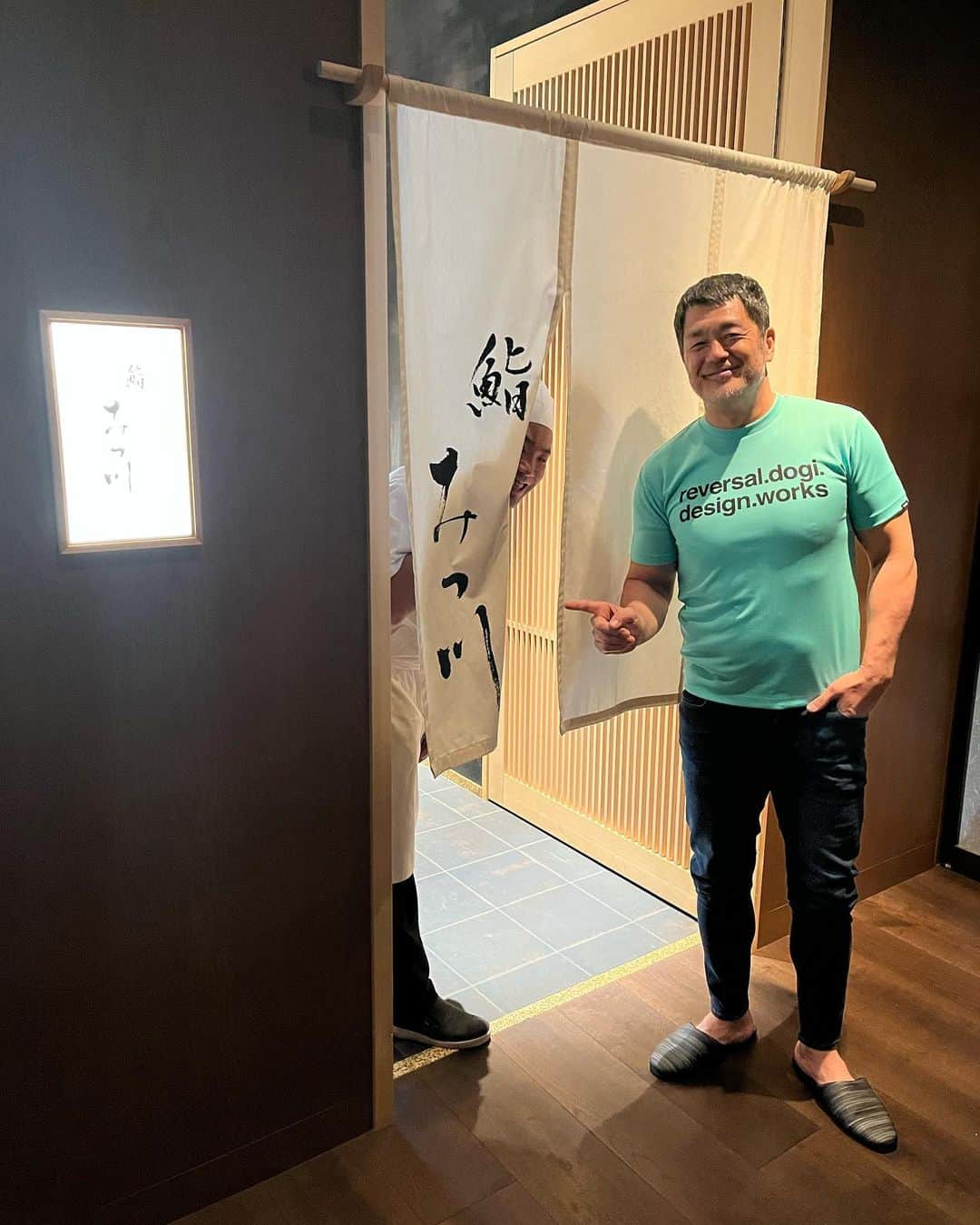 のインスタグラム：「ここの寿司は最高に👍美味かった🍣 竹内力也店長もナイスガイで！ 本店が魚どころ石川県は金沢というのも魅力。 六本木ヒルズにも出店しているから楽しみよ！ 店長！それにしても引きの強い名前だよねー、ネタとしても⭕️ #北の大地　#enjoy  #thanks  #peace」