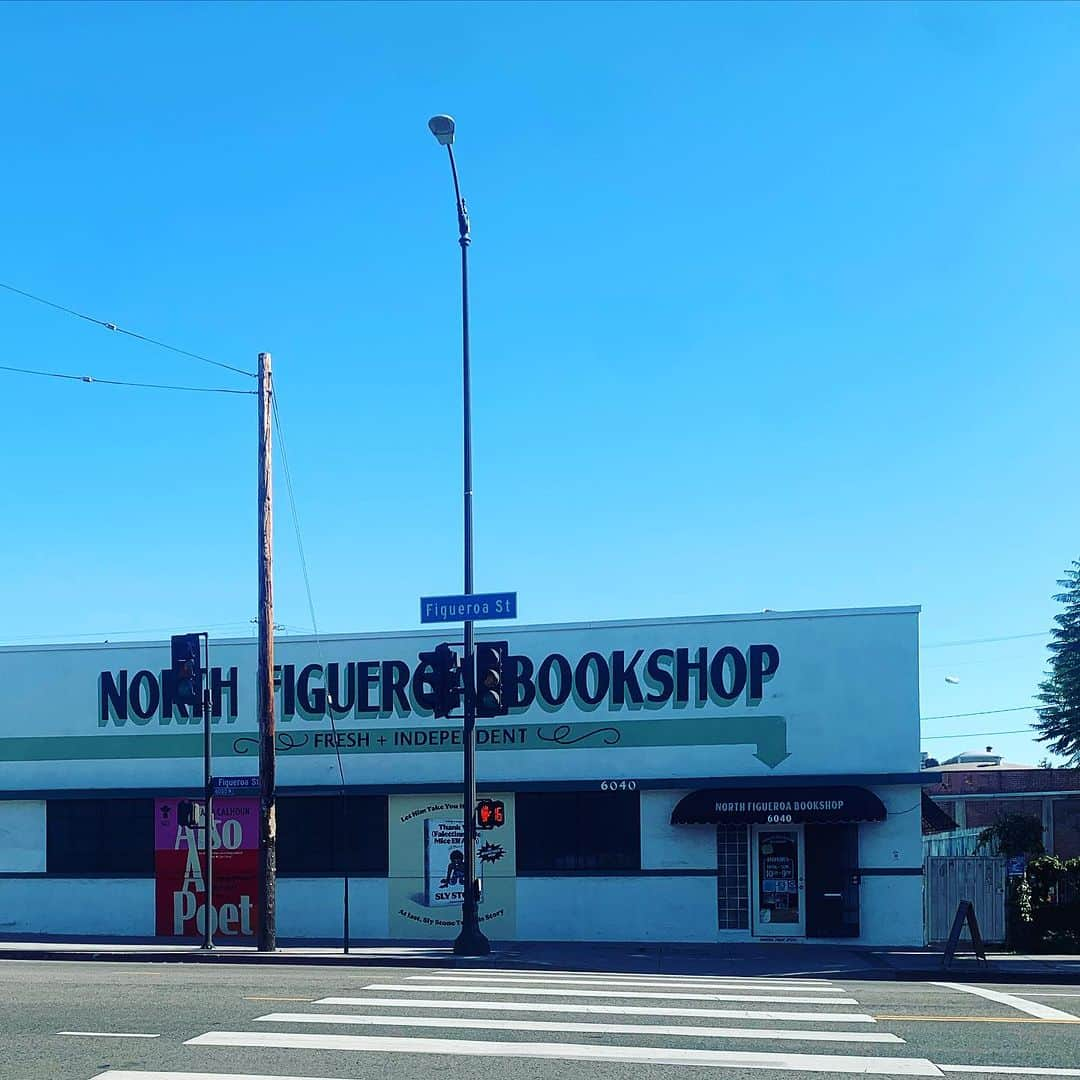 小林エリカさんのインスタグラム写真 - (小林エリカInstagram)「とても可愛いnorthfigbookshop @northfigbookshop にてお話しとサインをしました！ @asa_no_burei  嬉しい再会や新しい出会いもあり嬉しかったです。 @astrahousebooks」11月1日 10時28分 - erikakobayashiek