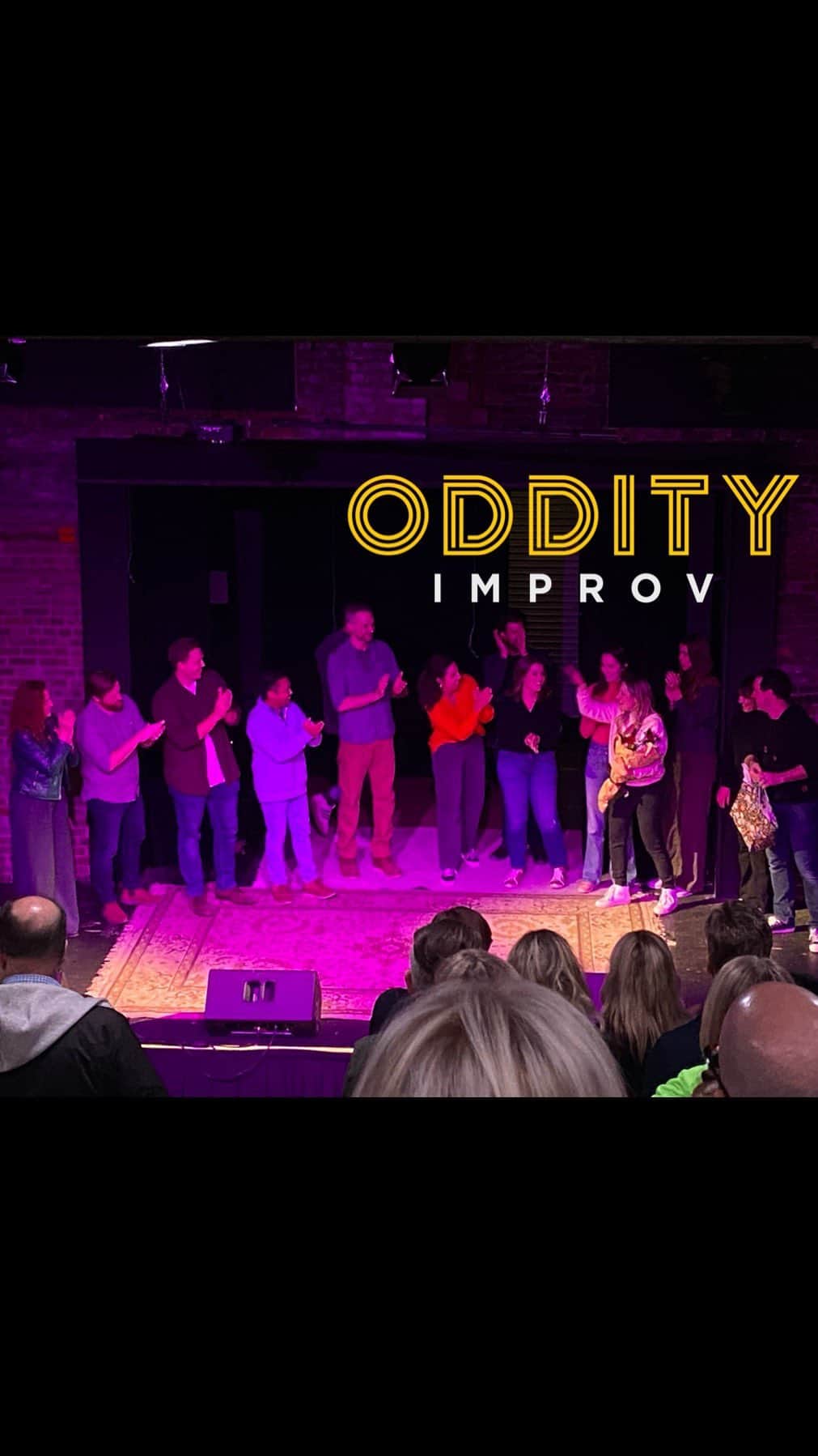 ローラ・オスのインスタグラム：「Our talented, hilarious, brave friends took to the @mockingbirdtheater stage for their first ever @oddityimprov comedy show last night, and it was EXTRAORDINARY. We laughed our faces off!! TikTok sensation @chriswguerra and his ingenious wife @kelseycookeofficial led the evening seamlessly with improv game after improv game. Our creative clan shined like stars and made us smile till it hurt - Congrats to the entire troupe! Join them for class (oddityimprov.com) or go cheer them on live, every MONDAY night in Franklin. I just *miiiiight* be making a guest appearance this holiday season… Stay tuned! 🎬😂🎭」