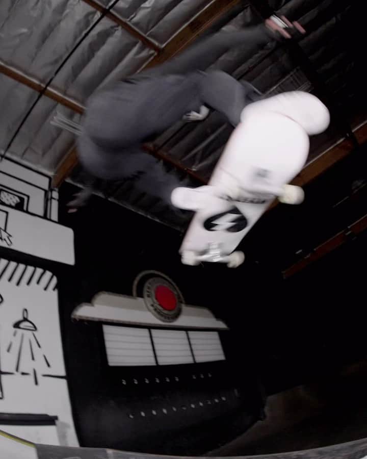 のインスタグラム：「🦴“Have You Seen Ribs Man?” is now live on TheBerrics.com! 🦴   Exclusive “Have You Seem Him?” Halloween Ribs Man boards are now available in the @berricscanteen!  Click the link in bio to watch the full video!」