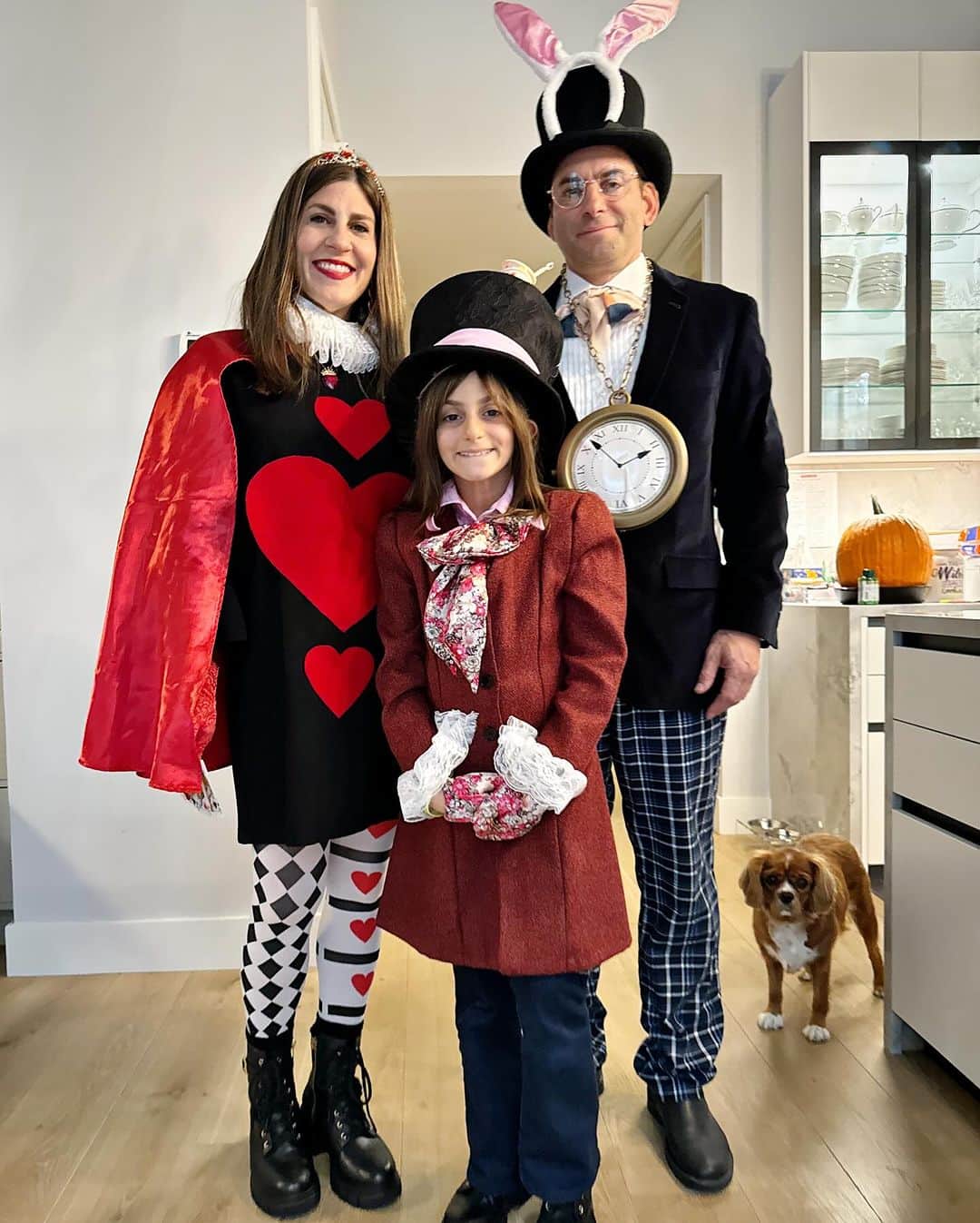 Ilana Wilesさんのインスタグラム写真 - (Ilana WilesInstagram)「Harlow wanted to be the Mad Hatter so like usual, Mike and I built our costumes around that. I was the Queen of Hearts and Mike was the white rabbit. Harlow made her hat herself by hot gluing a tea set to the top and cards on the side. I reinforced the inside with cardboard so it could hold the weight without buckling. There is no photo that does it justice. Mike was in charge of his own costume. He always acts like he’s not on top of it and then surprises us by knocking it out of the park at the last second. I wish I didn’t have my jacket on in the first photo but it was cold! If you’re wondering about Mazzy, she was a ghostbuster with a bunch of friends at a party on Saturday and spent tonight watching scary movies with a friend at home and answering the door for trick or treaters in our building. We missed her though!!!」11月1日 10時56分 - mommyshorts