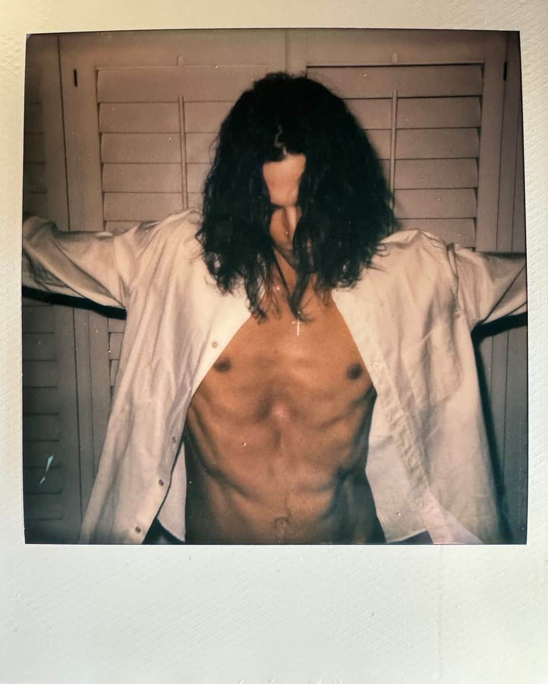 マイルズ・マクミランのインスタグラム：「Rockstar fed ☠️」