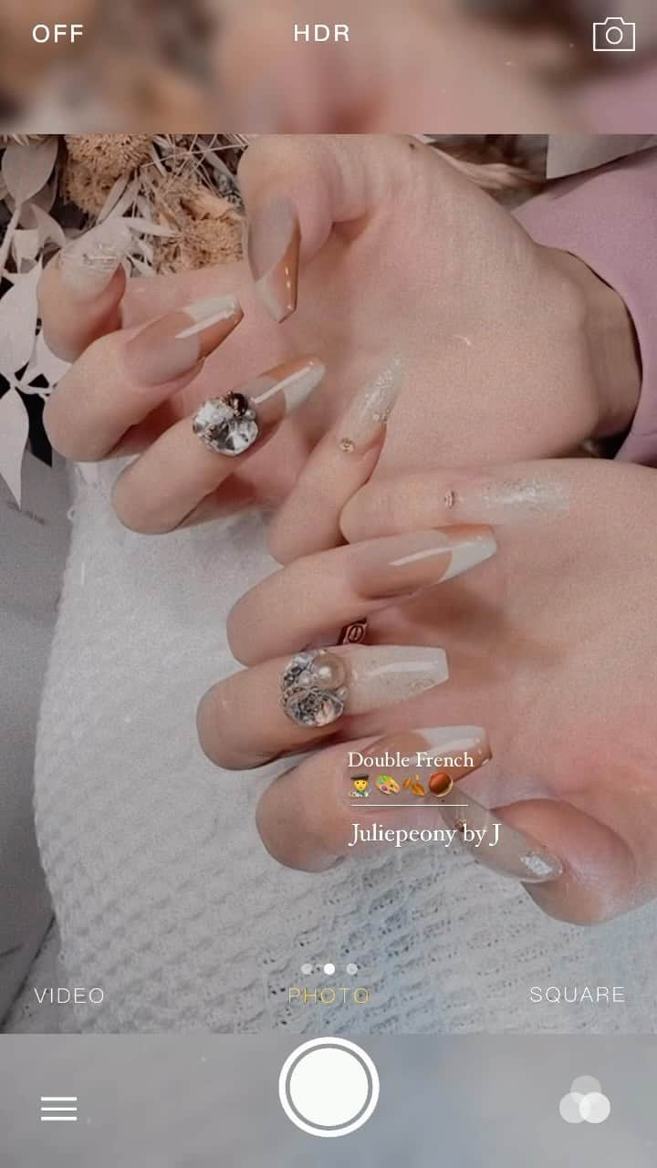 juliepeonyのインスタグラム：「十指延長+雙色法式+珠寶盒 🧑‍🎨🎨🍂🌰 - 哎呀～我的日常。稀鬆平常（哭笑）」