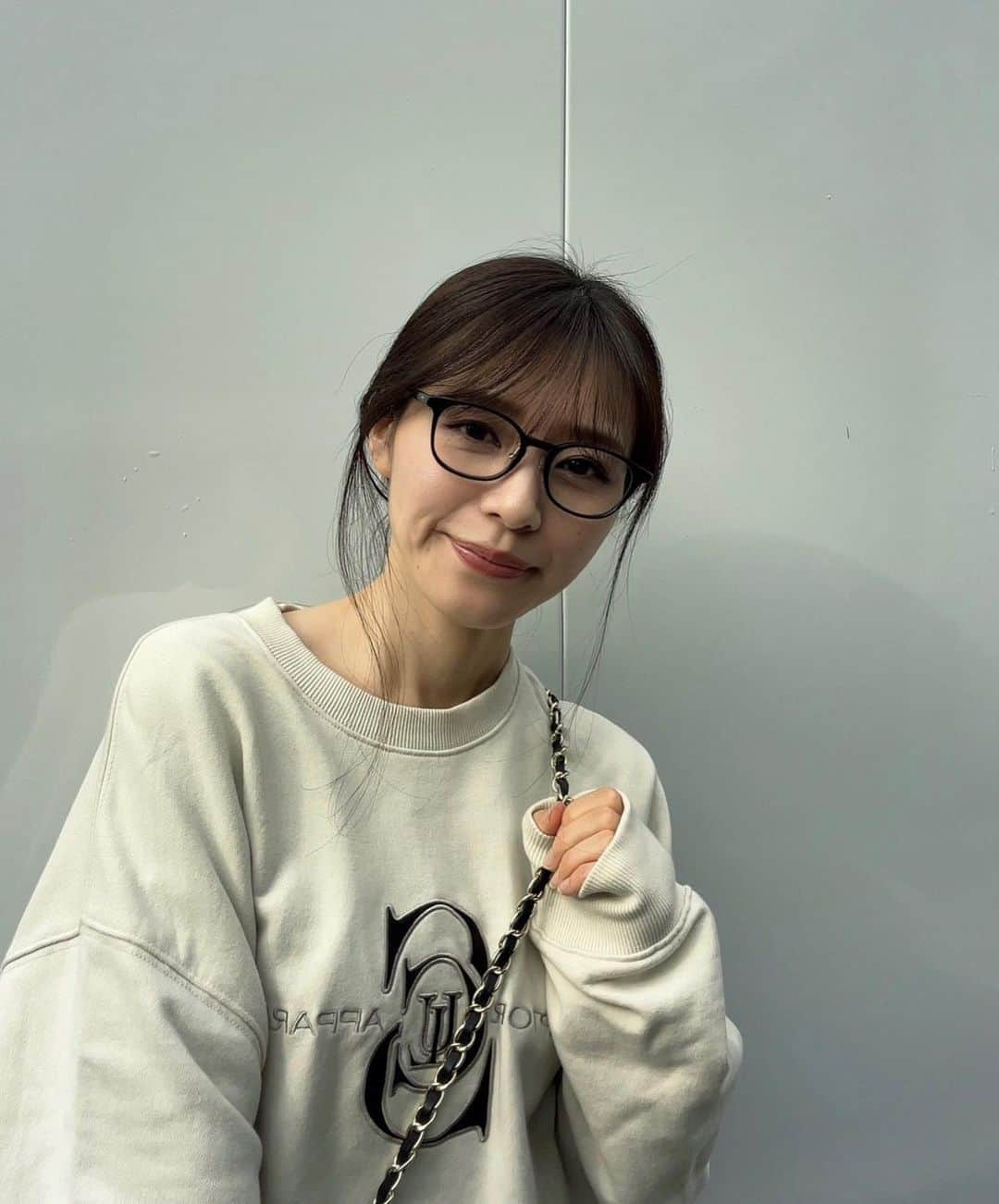 諸塚香奈実さんのインスタグラム写真 - (諸塚香奈実Instagram)「本日34歳になりました🤍  目尻のシワが年々増えてきましたが 健康でいられる毎日に感謝です  わたしを産んでくれた両親に感謝  34歳の諸塚もよろしくです🤍」11月1日 11時17分 - moro_ciao