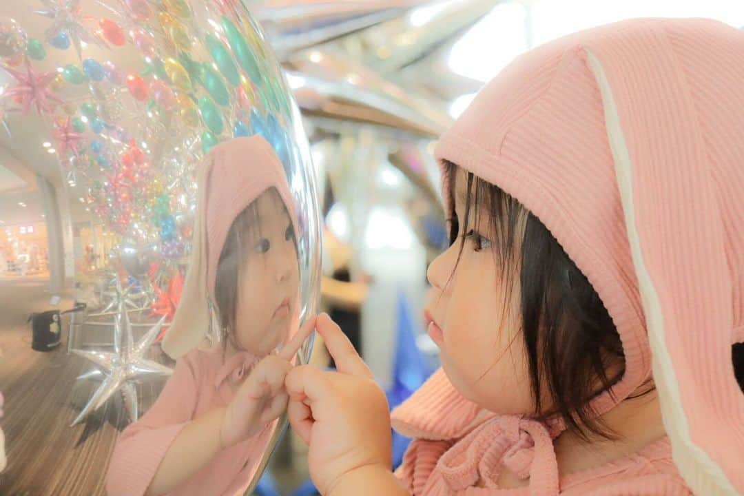 Canon EOS Kiss公式［with Kiss］のインスタグラム：「.@_rico.world_ さんからの一枚。 「バルーンアート🎨🎈」 . ★Kiss・EOS R50・EOS R100ユーザーの皆さんの写真をご紹介！ . キヤノンEOS Kissユーザー →　「 #Kissカメラ 」 キヤノンEOS R50ユーザー →　「 #Kissカメラ + #EOSR50 」 キヤノンEOS R100ユーザー →　「 #Kissカメラ + #EOSR100 」 . 上記の指定ハッシュタグをつけて 投稿いただいた皆さまの写真をご紹介します。 . #eoskiss シリーズでは、小型・軽量、 なのに本格的な一眼レフ「EOS Kiss X10」が好評発売中！ . Kissシリーズの【かんたん、きれい、コンパクト】を EOS Rシステムとして実現した「EOS R50」、 EOS Rシステム最小・最軽量モデル 「EOS R100」も好評発売中！ . . #EOSKissM2 #EOSKissX10i #EOSKissX10 の詳細は、 本アカウントのプロフィール（ @with.kiss ）のURLから。 . #EOSKissM2 #EOSKissX10i #EOSKissX10 #EOSR50 #EOSR100 #KissisMyLife #eoskiss #withkiss #キヤノン #canon #eos #kissカメラ #育児 #子育て #親ばか #こども #子供 #写真」