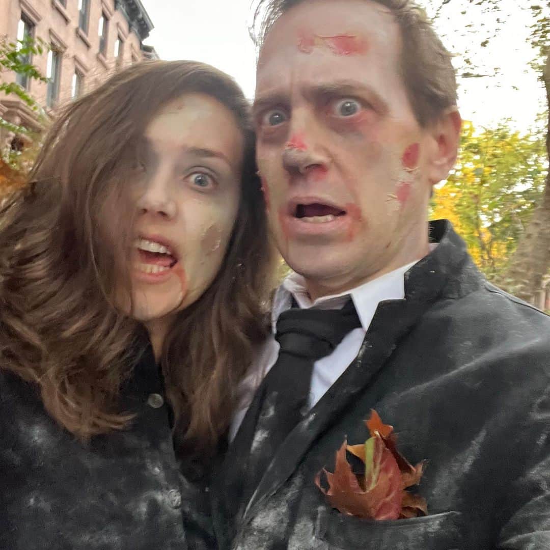 メーガン・ブーンのインスタグラム：「Zombies and AI 🧟‍♀️」