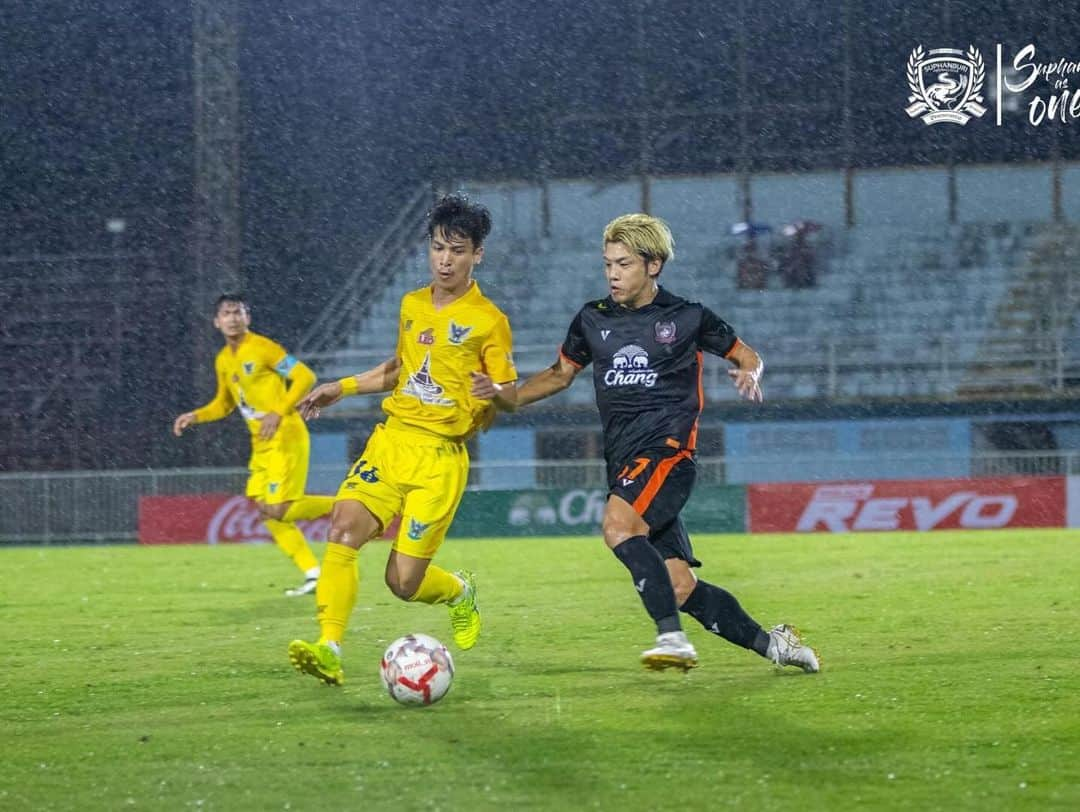 馬場悠企さんのインスタグラム写真 - (馬場悠企Instagram)「+3🤟 Let's win more.  【Season 2goal 3assist】  #thaileague2 #suphanburi #voltofficial #no37 #japan #asia #footballplayer  #football #soccer #life #enjoy #training #youtube」11月1日 11時52分 - yuki_bamba32