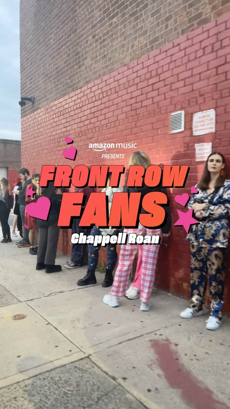 のインスタグラム：「fans of our Breakthrough artist, @chappellroan, are some of the loveliest humans ever 💖」