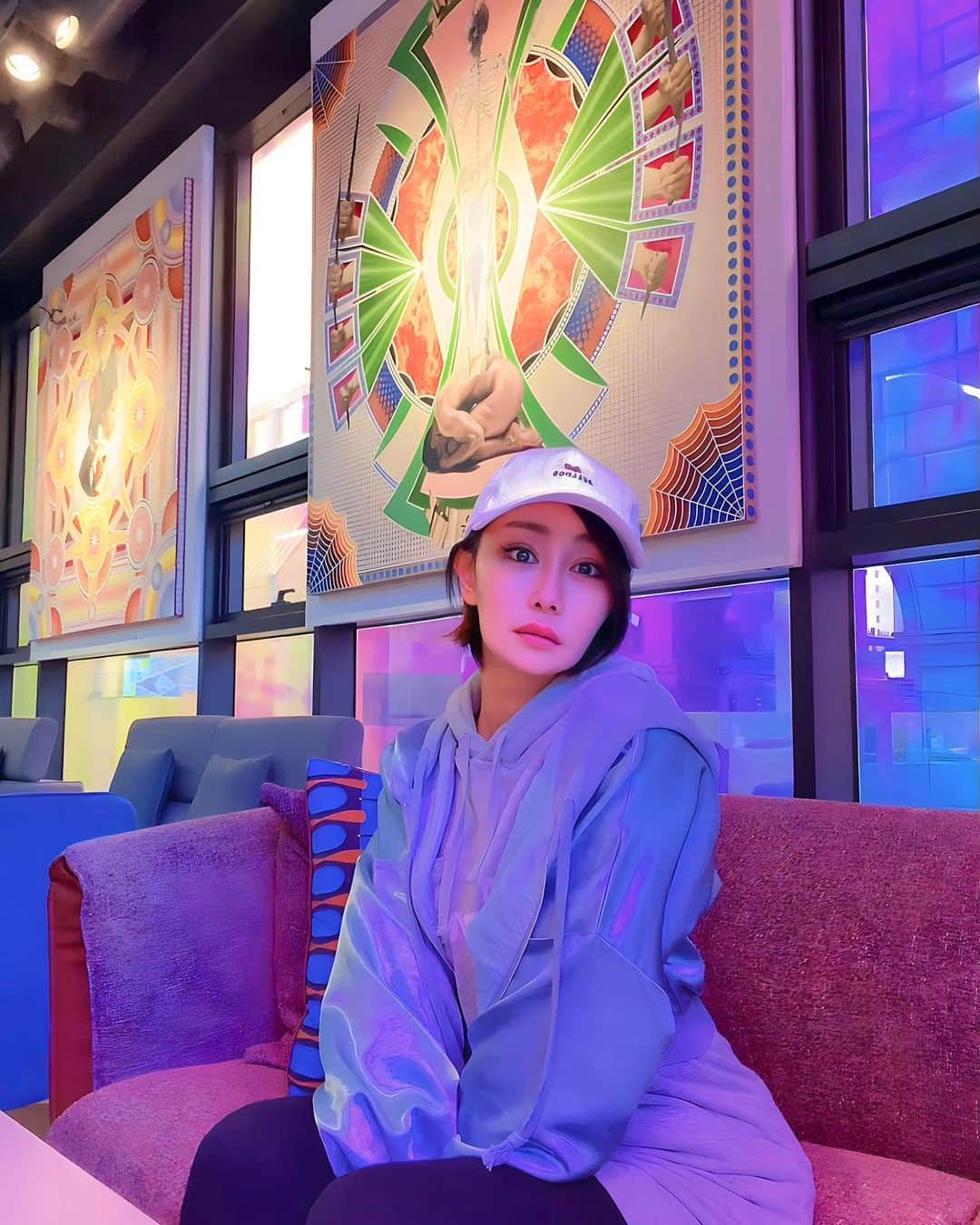 明里ともかのインスタグラム：「韓国に来ています。」