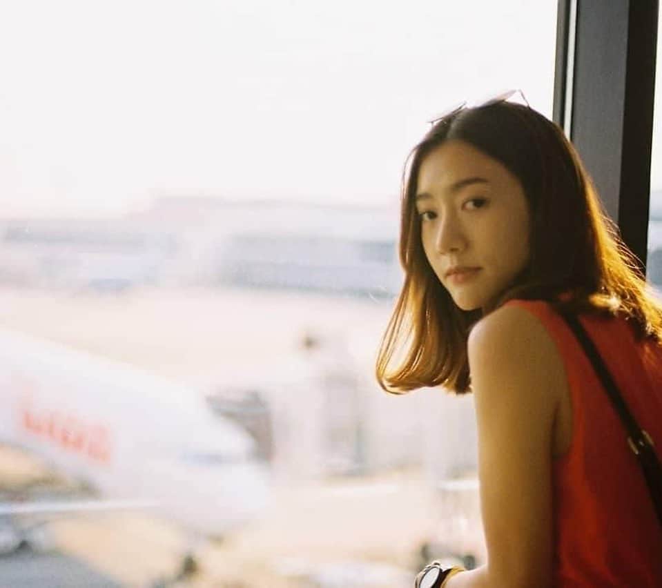 ニウィのインスタグラム：「#throwback #filmphotography」