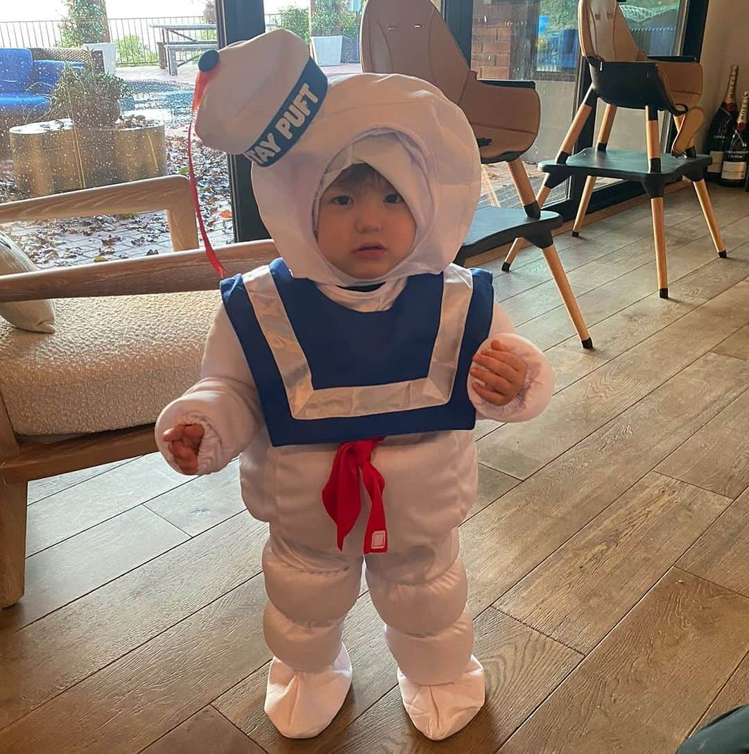 ランス・バスのインスタグラム：「Halloween costume fail #12. Maybe next year he will like things on his head. Cause this is CUTE!」