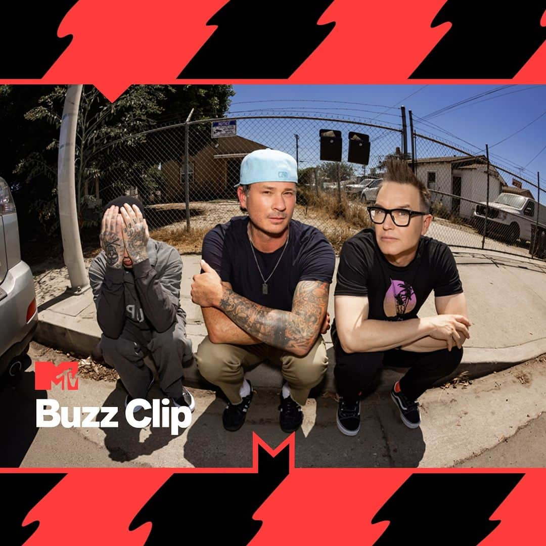 MTV Japanのインスタグラム：「【#BUZZ_CLIP 洋楽(11/1～15)】 10/20にリリースされた #ブリンク182 のニューアルバム『One More Time...』より「Dance With Me」が11月前期BUZZ CLIPに決定！  @blink182 @sonymusic_jp #MTVJapan」