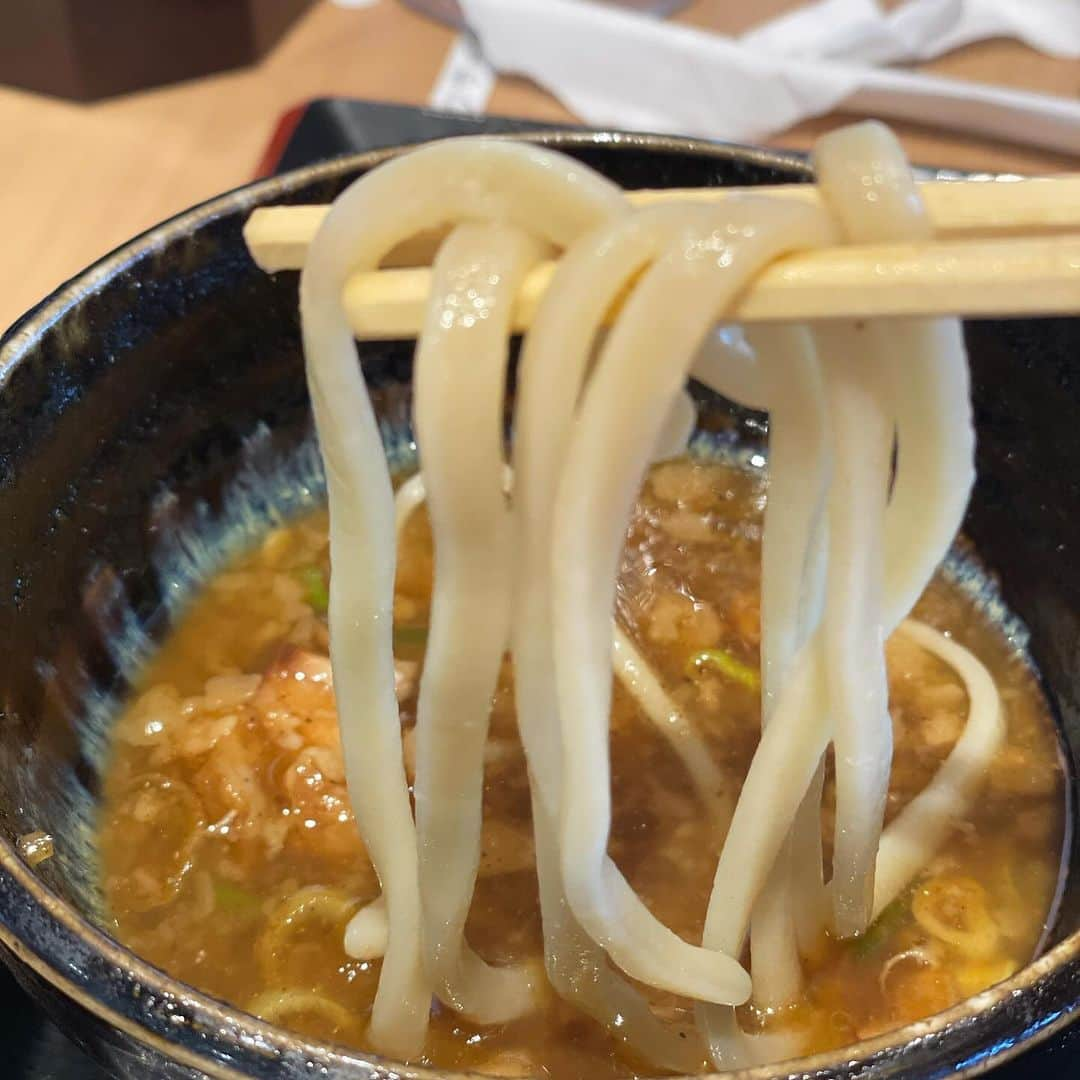 KUSHIDAさんのインスタグラム写真 - (KUSHIDAInstagram)「再会。小路晃さんのラーメン頂きました！ 富山駅前「ガッツリ！えびすこ」おいしかったー。 バイタリティー溢れる小路さんを尊敬しています。 #最後の日本男児 #Mr.PRIDE #AkiraShoji」11月1日 13時22分 - kushida_ts