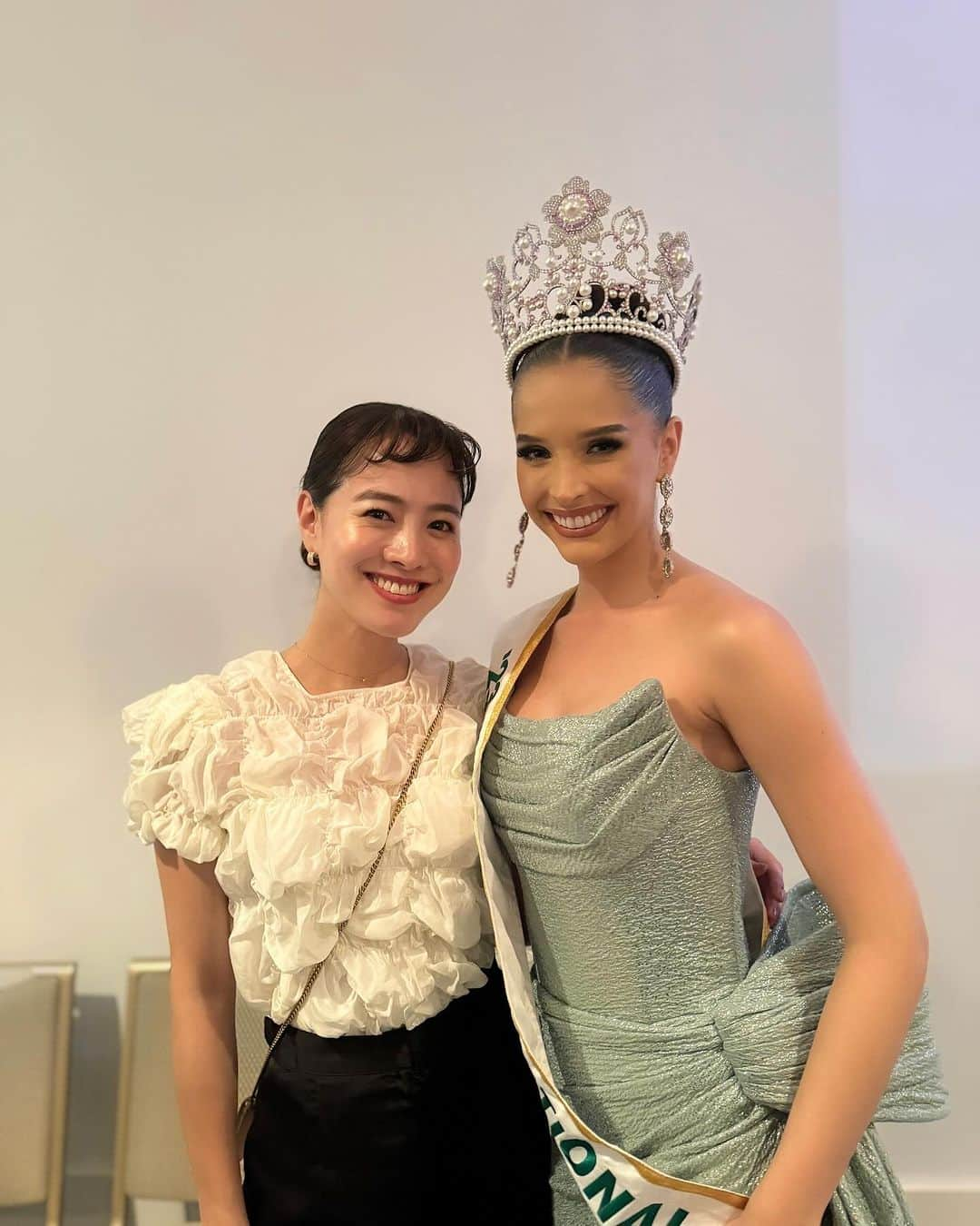 金ケ江悦子さんのインスタグラム写真 - (金ケ江悦子Instagram)「* with Miss International 2023👑 @andrevrubio   今年のミスインターナショナル世界大会にて 世界一位に輝いたミスベネズエラ🇻🇪 Congratulations!! @missinternationalofficial  ♡  #missinternational #missinternational2023 #beautyqueen #missinternationaljapan #missvenezuela #ミスインターナショナル #ミスインターナショナル世界大会 #ミスコンテスト #コンテストウォーキング #ページェント #beautypageant #ビューティーページェント #missinternationalourtimehascome #cheerallwomen」11月1日 13時28分 - etsuko_kanagae