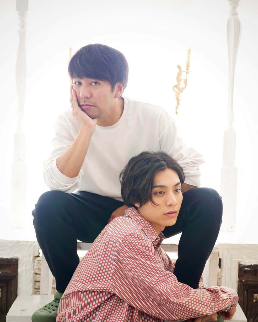 吉田知央のインスタグラム：「すごくいい写真でもあるし変な写真でもある なんだ、これ  #図っさん #ちっさん」
