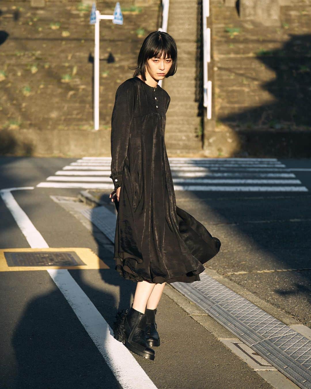 瀬戸かほのインスタグラム：「は | ざ | ま。 モデルしました。 アパレルブランド「 ha | za | ma 」の2ndラインです。 ※何枚か続きます。」