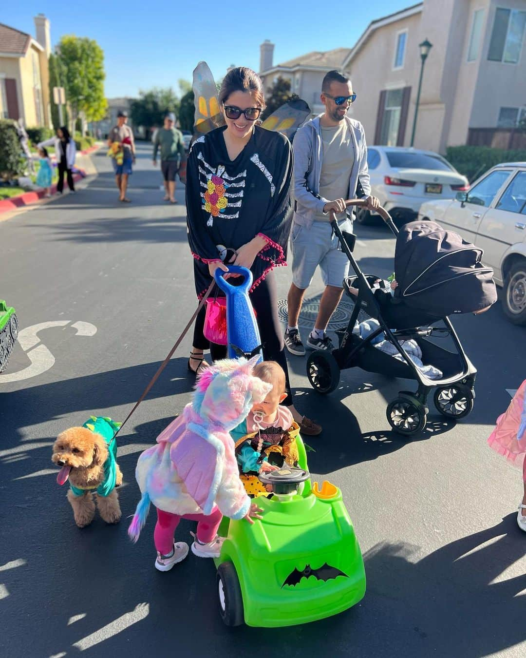 宮崎沙矢加さんのインスタグラム写真 - (宮崎沙矢加Instagram)「Halloween costume parade with this little Sally🧜‍♀️💙n mini🦖 . . . ナイトメアのサリー♥️ウィッグはすぐに取っちゃうし動き回ってなかなか写真がうまくとれない👶🏼🙌🏽  来年こそはパパとミシェルに混ざって一緒にコスチューム着よう😂って毎年言ってるけどw #halloween #halloweencostume #thenightmarebeforechristmas #babycostume #babyhalloween」11月1日 13時42分 - sarah___audrey