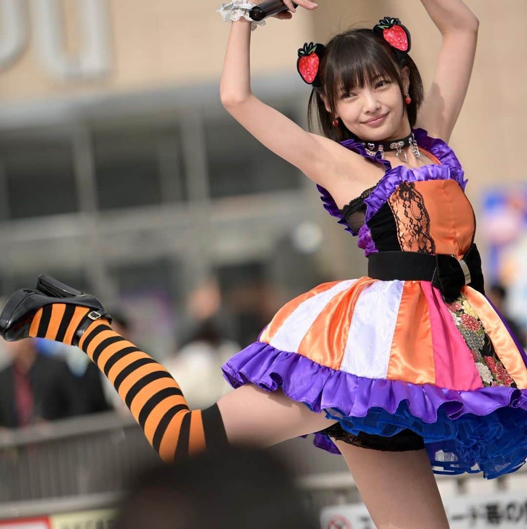 松山あおいのインスタグラム：「YouTubeにハロウィンライブ映像投稿してるよ🎃 松山あおい/2023年10月28日SANOMARU HALLOWEEN PARTY@佐野駅前交流広場【4K】  https://youtu.be/Nc2-MpZOH_w?si=uUNkCFlpEaMreBC0 @YouTubeより」