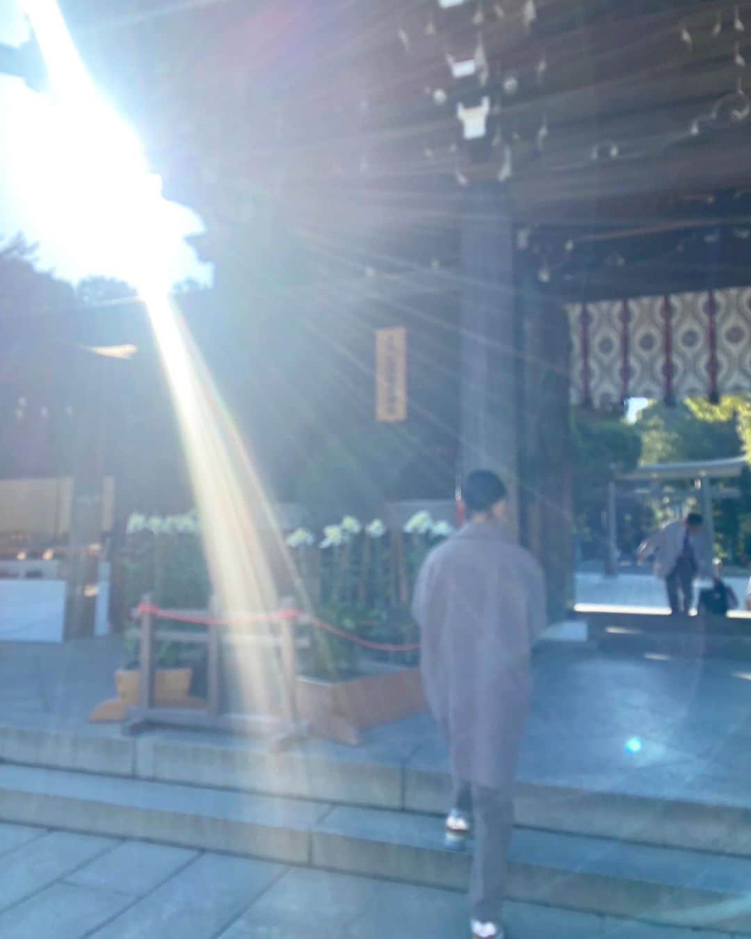 AYUMIさんのインスタグラム写真 - (AYUMIInstagram)「今日もありがとうございます💫 1日のはじまり🌈11月のはじまり🌈  朝活で友達と明治神宮へ 朝の光がとてもきれいで 清々しい時間🌿  みんなが元気に笑顔で楽しくすごせますように💫  今日という日にも感謝して。  ウールライクな軽くて楽なコートとパンツ のセットアップ　@elura_official」11月1日 13時52分 - ayumiayunco