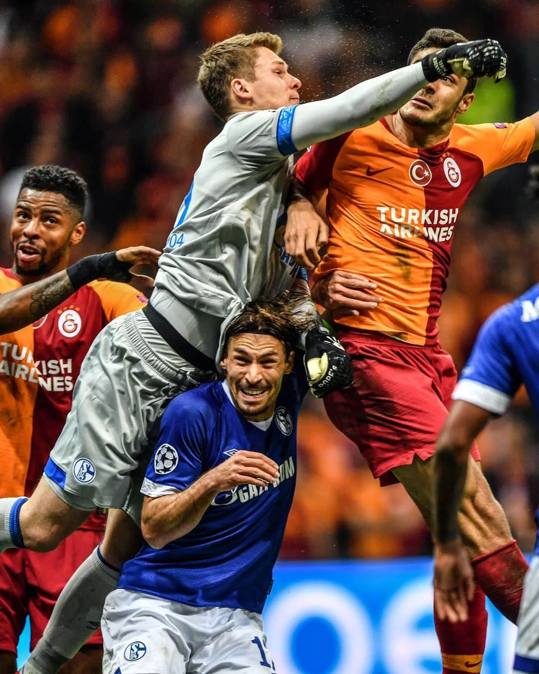 のインスタグラム：「🥊  #UCL」