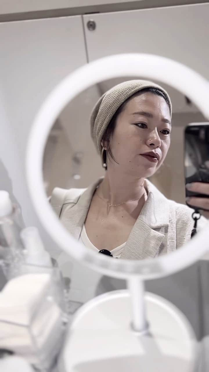 藤田敦子のインスタグラム：「ㅤ 今日から始まってる @bobe.beauty の 伊勢丹pop up。 よかったら遊びに行ってみてください✨  スキンケアは言わずもがなの良さですが メイクアイテムをぜひぜひ試してもらいたい！  今っぽさ全開なお顔になれます🤍  @im_5868 がいる日もあるようですし @_emiko123__ も頑張っております👍」