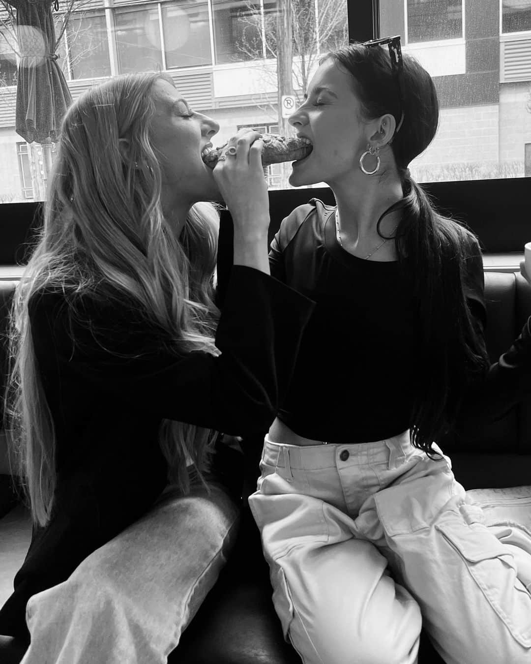 Brooke Marie Hylandのインスタグラム：「How lucky am I to have watched you blow out your bday candles 23 times 🧁 My best friend 4ever & the better 1/2 of @hylandsis 🩷👯‍♀️」