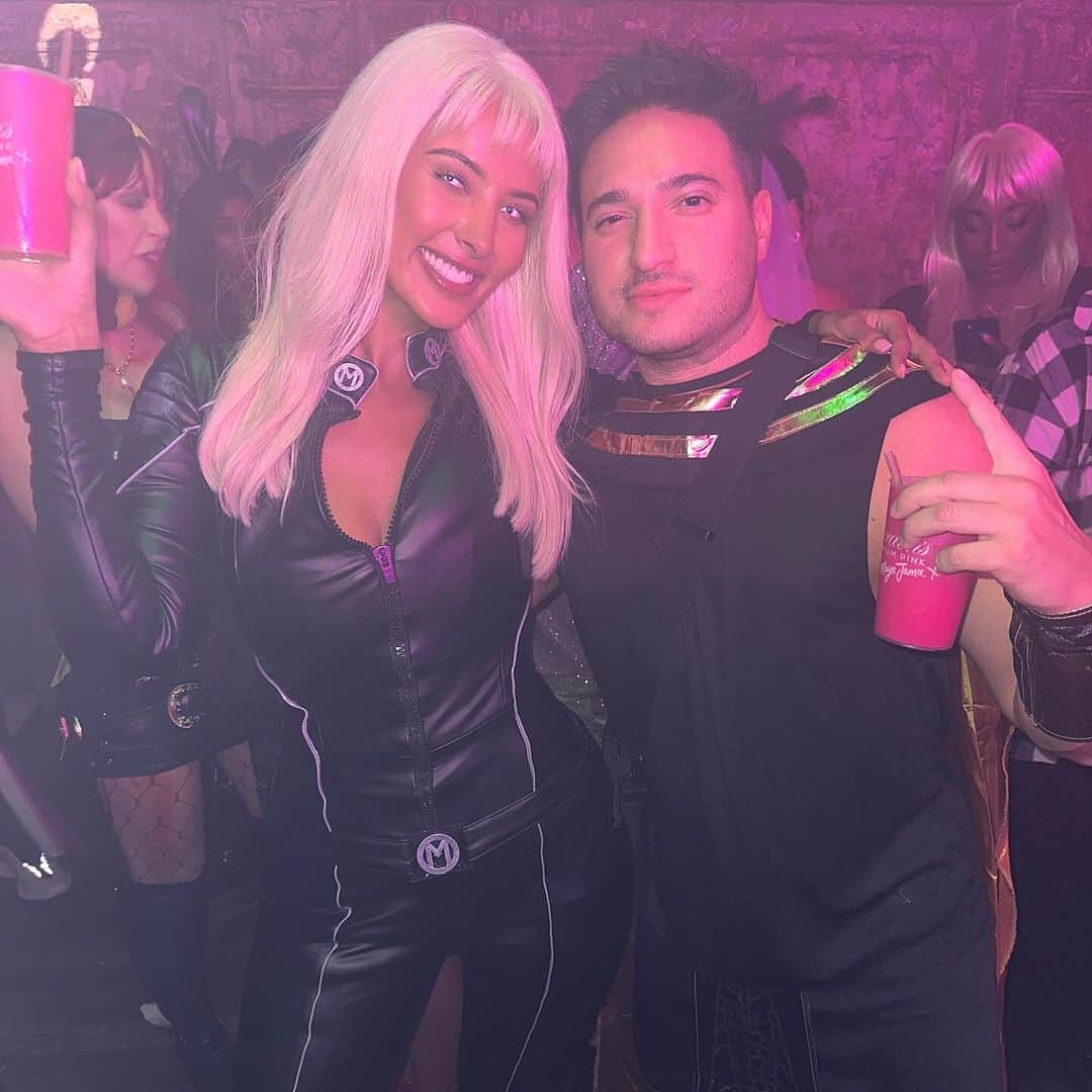 ジョナス・ブルーさんのインスタグラム写真 - (ジョナス・ブルーInstagram)「Halloween done right… 👻🎃」11月2日 0時13分 - jonasblue