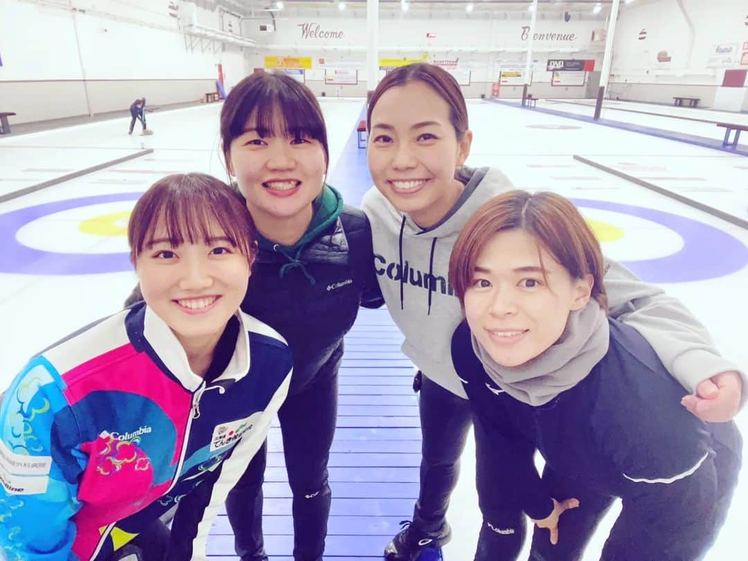 近江谷杏菜さんのインスタグラム写真 - (近江谷杏菜Instagram)「❄Alberta Curling Series - Event 2❄  第1試合 11/3 9:00 vs Ball🇨🇦 （日本11/4 0:00)  第2試合 11/3 16:00 vs Richards🇨🇦 （日本11/4 7:00)  第3試合 11/3 19:00 vs Pierce🇨🇦 （日本11/4 10:00)  第4試合 11/4 19:00 vs Stueber🇨🇦  （日本11/5 10:00)  Quarter Final* 11/5 9:00 (日本11/6 1:00)  Semi Final* 11/5 12:00 (日本11/6 4:00)  Final* 11/5 15:00 (日本11/6 7:00)  #カーリング #フォルティウス #curling #canada #beaumont」11月2日 0時36分 - annaohmiya12