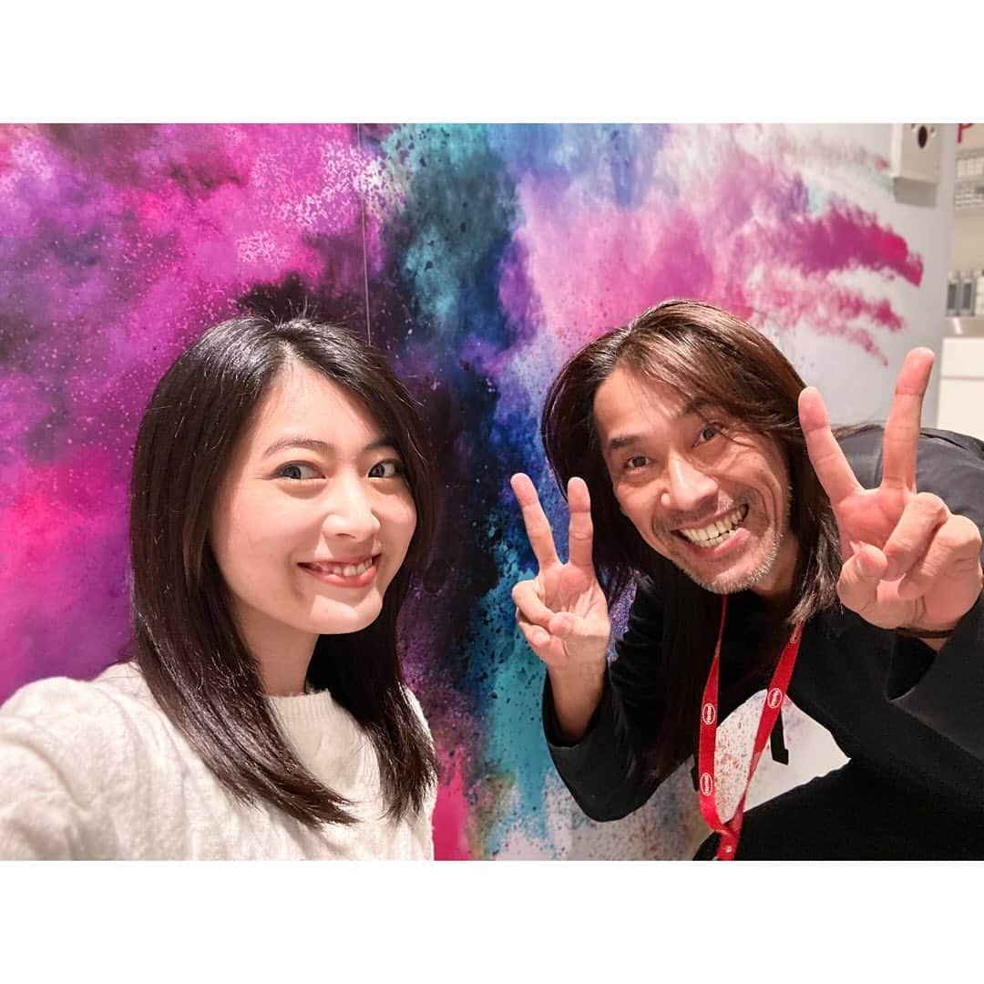 安田聖愛さんのインスタグラム写真 - (安田聖愛Instagram)「⁡ 久々の、私のヘアメンテ　リフレッシュ担当落合さん笑 ⁡ 前にカラー入れたところの黒染めが落ちてきてたので 染め直してもらい、前回パツンと切っていたのを今回はレイヤーを入れて切ってもらった✌️ ⁡ ギシギシだったのもトリートメントで復活！ ⁡ そして、3枚目は青のアイラインを引いてくれました笑 見えないけど、目頭の方にはゴールド系のアイラインをちょこっと！普段アイライン引かないからたまには違うメイクも楽しい☺️ ⁡ 落合さんいつもありがとうございますーー！！ ⁡ #ヘアメンテ」11月1日 15時58分 - seiayasuda