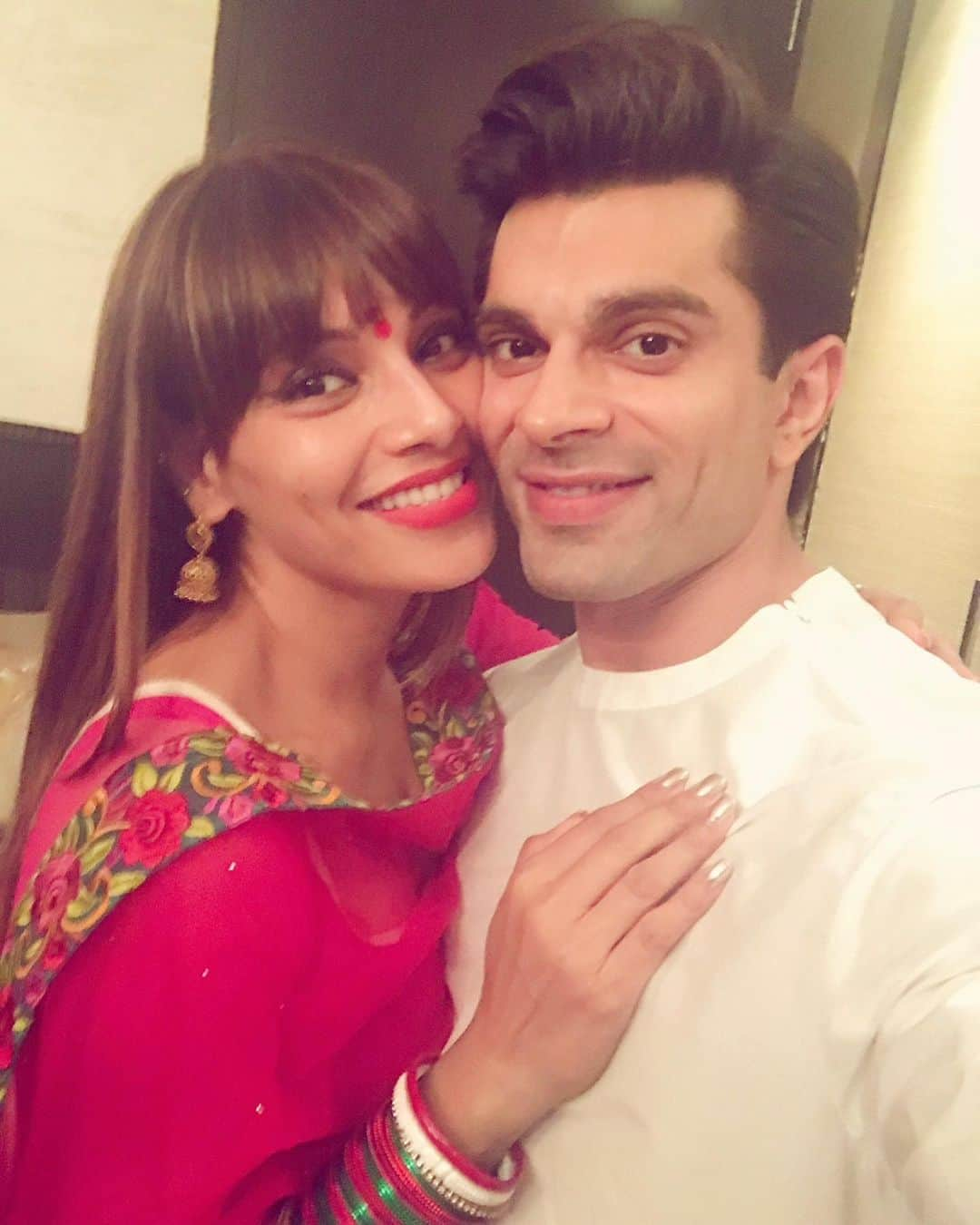 ビパシャ・バスーのインスタグラム：「Our first Karwa Chauth post our wedding ❤️🧿 Time has flown by so fast.  My love and prayers for you  @iamksgofficial  have only gotten stronger and stronger each year ❤️🙏🧿 You are my person , my forever, my heart , my life , my everything ❤️🧿 Monkeylove forever ❤️  Happy Karwa Chauth to all ❤️ #monkeylove」