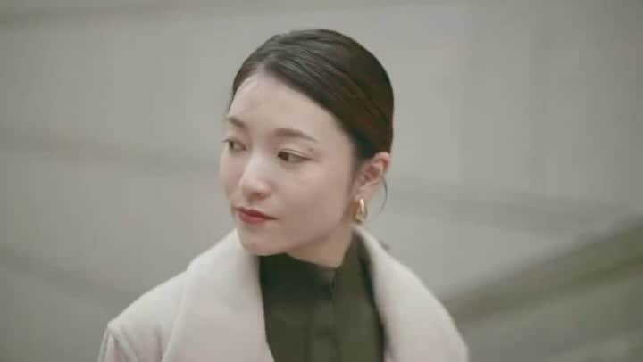 エトレンヌのインスタグラム：「. ・木村舞輝・  crewre 2023  winter 1st collection AD  PO:市田智之 HM:小野紗友美  #木村舞輝 #市田智之 #小野紗友美 @maiki_kimiura @crewre_jp #エトレンヌ #モデル #crewre #étrenne #etrenne #model」