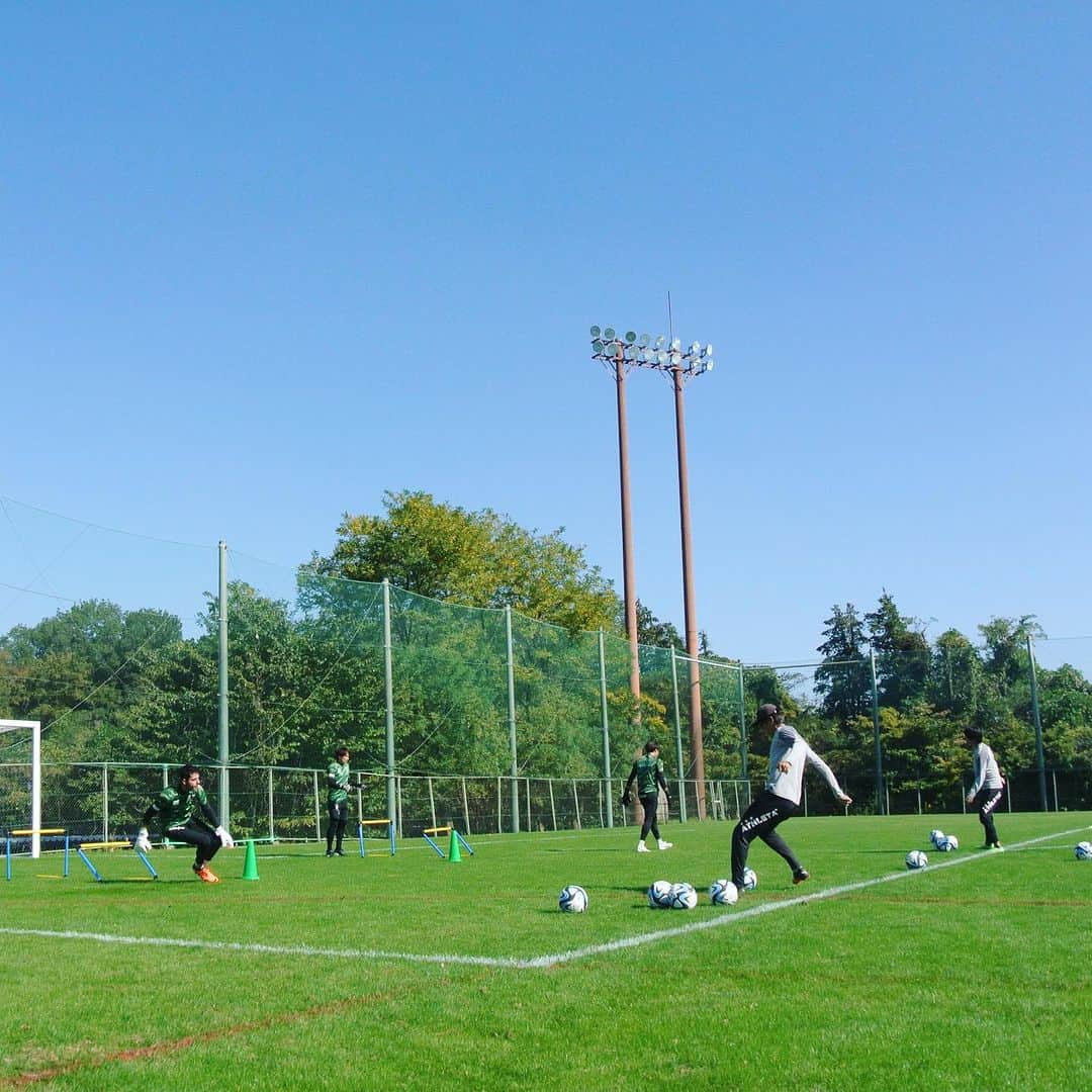 東京ヴェルディさんのインスタグラム写真 - (東京ヴェルディInstagram)「Training Session!!  Hard work👊️  #tokyo #verdy #tokyoverdy」11月1日 16時46分 - tokyo_verdy