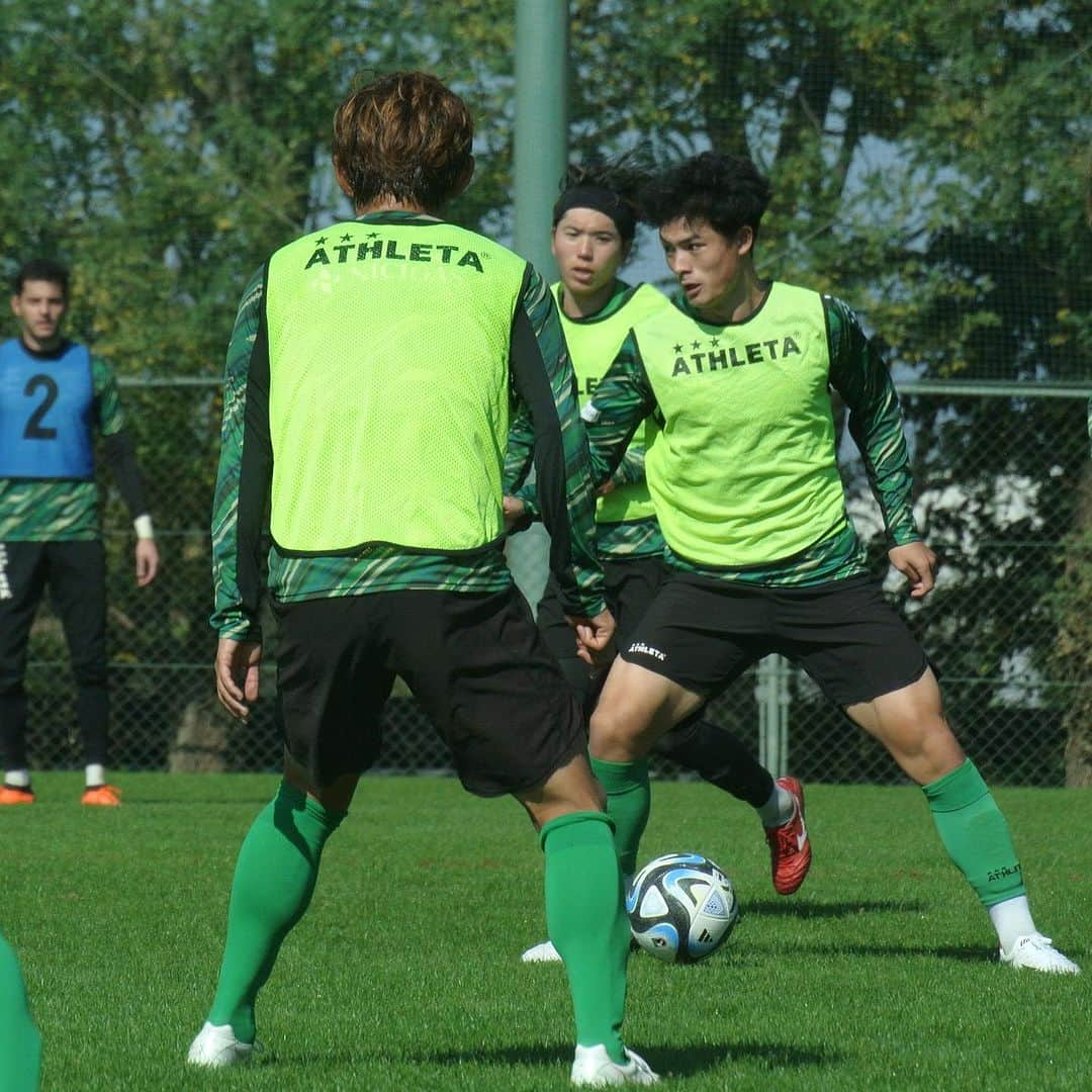 東京ヴェルディさんのインスタグラム写真 - (東京ヴェルディInstagram)「Training Session!!  Hard work👊️  #tokyo #verdy #tokyoverdy」11月1日 16時46分 - tokyo_verdy