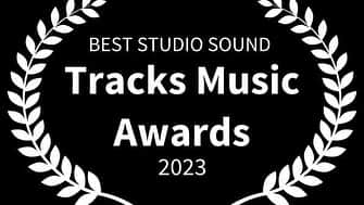 TOTALFATさんのインスタグラム写真 - (TOTALFATInstagram)「LAの音楽賞Track Music Awards でTEAMカミナリ との共作新MV "Fireworks" が BEST STUDIO SOUND賞に輝きました！！  オフィシャルHPにはTOTALFATがでっかく掲載！ 世界に向けて花火をあげました！！！  shorturl.at/nBGQ9  今日18:00にYouTubeにて公開開始します！」11月1日 16時52分 - totalfat_japan