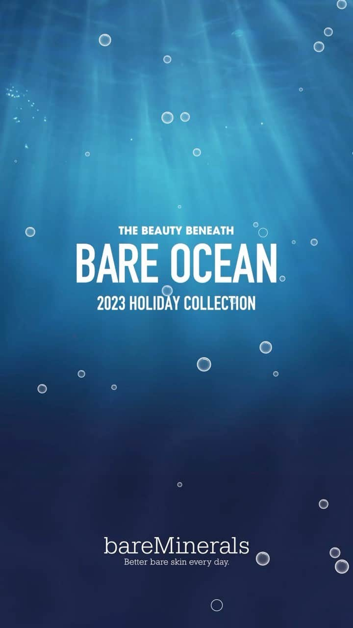 bareMinerals JPのインスタグラム：「＼✨NOW ON SALE✨／ 🐚HOLIDAY COLLECTION 2023🐚  多様な美しさと活気ある“OCEAN”をモチーフにした 幻想的な2023年のホリデーコレクション、発売開始致しました。  今だけの限定item、ぜひお見逃しなく。  ◎オリジナル ファンデーション デラックス サイズ 2023 ・内容量:18g ・価格:6,930円（税込）  ◎オーシャン サンセット グロー チーク パレット ・内容量:12.3g ・価格:6,380円（税込）  ◎ミネラリスト オーシャンワンダーズ アイシャドウ パレット ・内容量:6.6g  #つけないよりも肌に良い #オリジナルファンデーションデラックスサイズ2023 #オーシャン サンセットグローチークパレット #ミネラリストオーシャンワンダーズアイシャドウパレット  #ベアミネラル #クリーンビューティー #ビーガンコスメ #ヴィーガンコスメ #ナチュラルコスメ #サステナブルビューティー #スキンケア #メイクアップ #bareminerals #barebeauties #vegancosmetic #sustainnablebeauty #makeup #skincare #メイク下地 #ベースメイク クリスマスコフレ #クリスマスコフレ2023 #アイシャドウ #アイシャドウパレット #ホリデーコフレ #ホリデーギフト #ギフト #ハッピーサステナブルホリデー #holidaymakeup #christamasmake #holidaycollection」