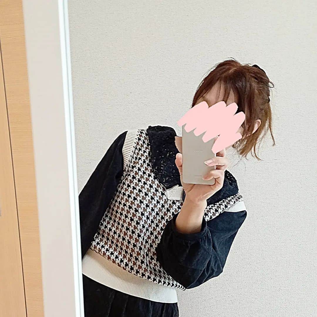 のインスタグラム：「⚠️④枚目が必見です。 🕷️🦗🐛🐜🦗 正体、見た瞬間に分かった人〜？🙋 🥔２個やらかしました。ずっと冷蔵庫に入れてたのを冷蔵庫から出して置いてたらびっくり。」