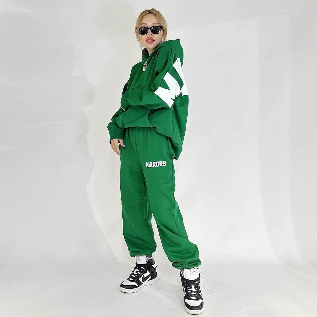 Select Shop MIRROR9さんのインスタグラム写真 - (Select Shop MIRROR9Instagram)「. 2023 ICON Hoodie&Pants Coming soon #MIRROR9」11月1日 17時26分 - mirror9official