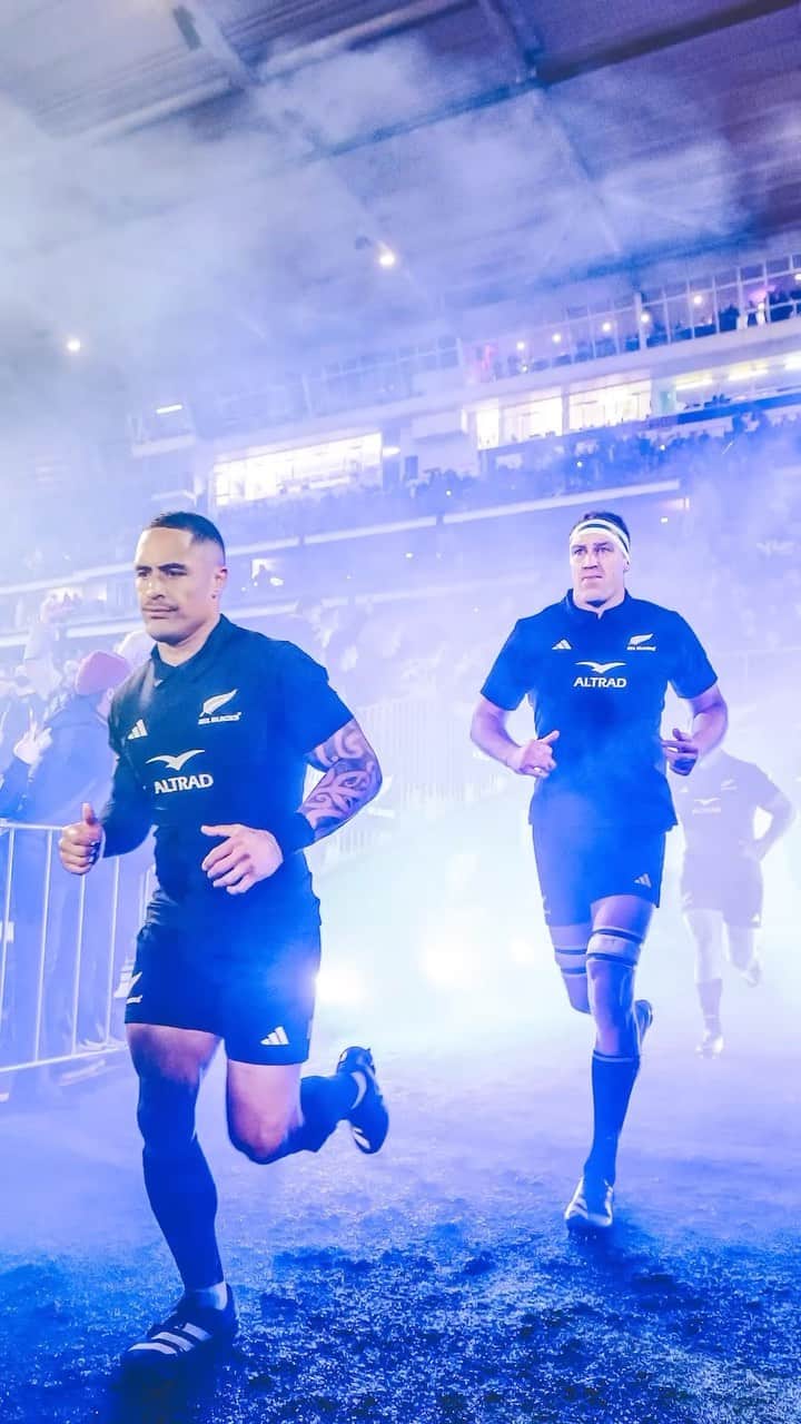 All Blacksのインスタグラム：「Started together and finished together. That’s special 🖤  #AllBlacks」