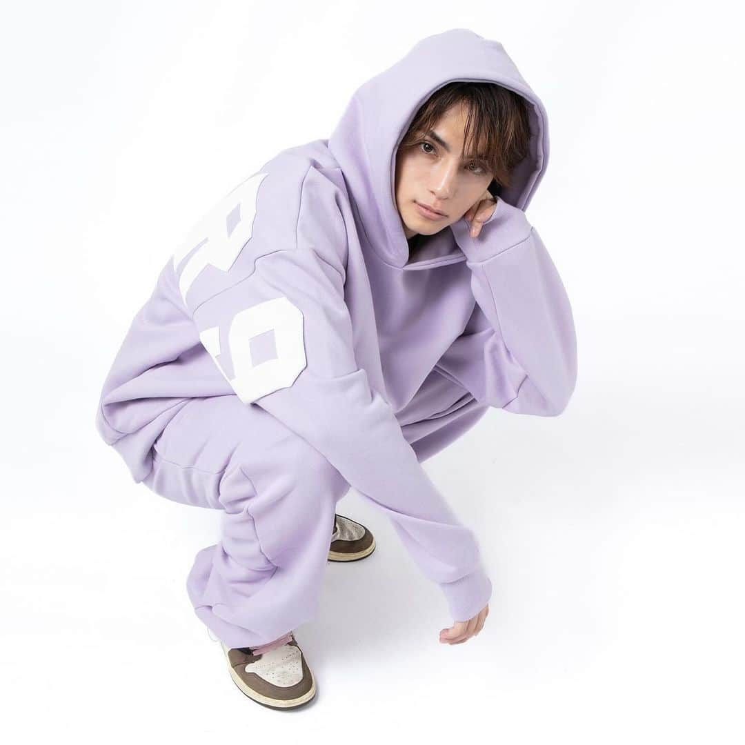 Select Shop MIRROR9さんのインスタグラム写真 - (Select Shop MIRROR9Instagram)「. 2023 ICON Hoodie&Pants Coming soon #MIRROR9」11月1日 18時00分 - mirror9official