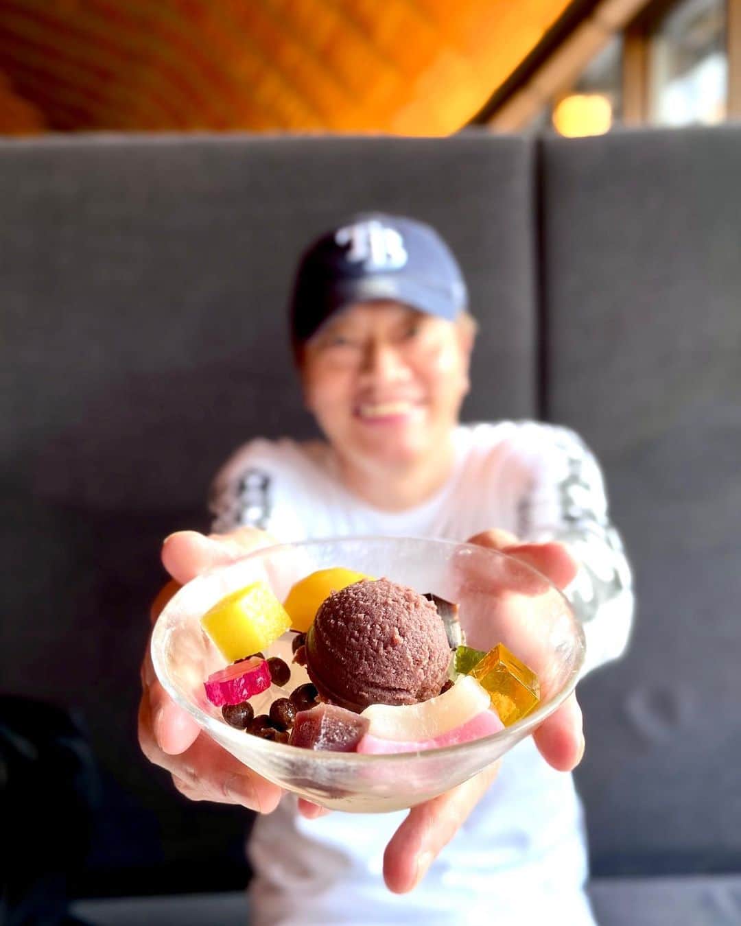 遠藤憲一さんのインスタグラム写真 - (遠藤憲一Instagram)「お赤飯を食べました。 その上、スイーツも。」11月1日 17時32分 - enken.enstower