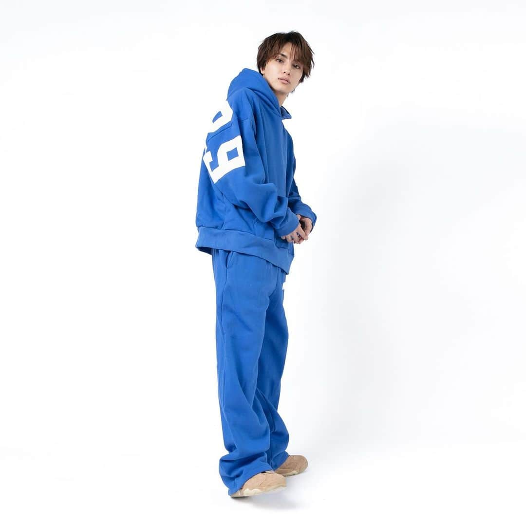 Select Shop MIRROR9さんのインスタグラム写真 - (Select Shop MIRROR9Instagram)「. 2023 ICON Hoodie&Pants Coming soon #MIRROR9」11月1日 19時00分 - mirror9official