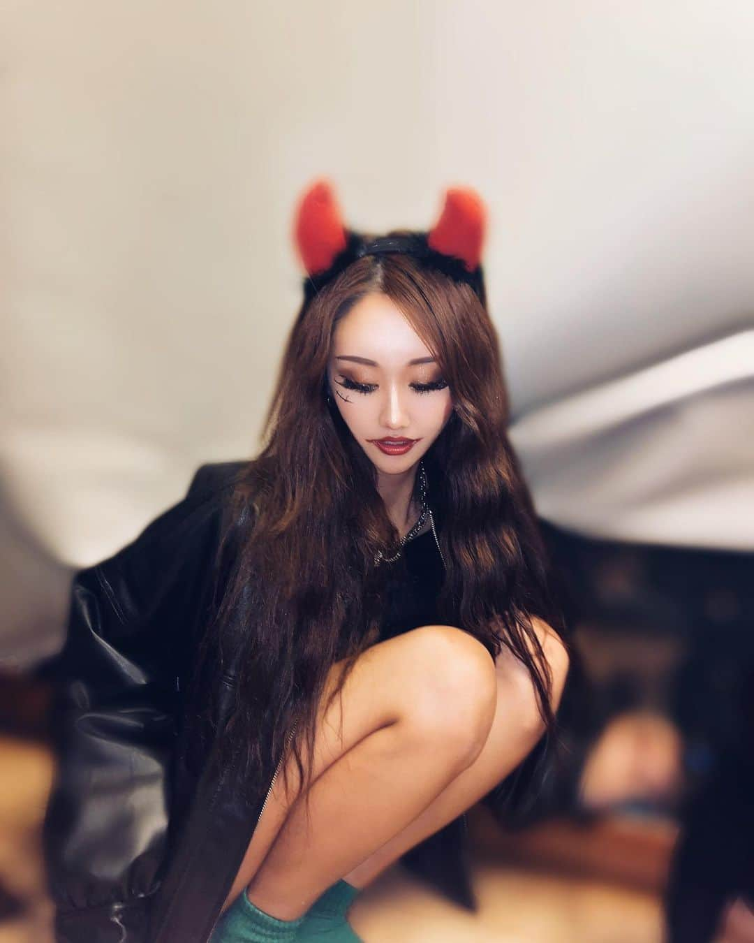 平尾貴代さんのインスタグラム写真 - (平尾貴代Instagram)「Halloween🎃devil😈💞 実家で家族でハロウィンパーティーしたよ✨ ・ この時付けてたカラコン @sensemania_official さんのデイジーピンクだよ！！ まじ鬼盛れるし1年使えるからコスパ良すぎ😭🤍 可愛いカラコン沢山あるからチェックしてみてね👀✅  #sensemania  #センスマニア  #デイジーピンク #カラコン  #devil #ハロウィン #halloween」11月1日 17時37分 - yotsu_nuts