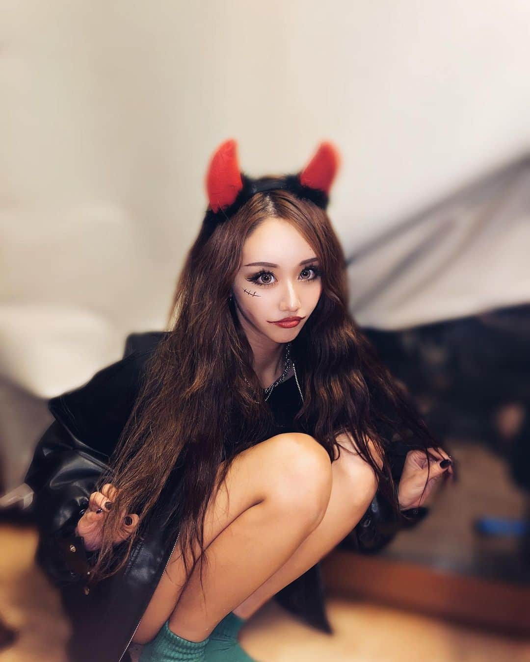 平尾貴代さんのインスタグラム写真 - (平尾貴代Instagram)「Halloween🎃devil😈💞 実家で家族でハロウィンパーティーしたよ✨ ・ この時付けてたカラコン @sensemania_official さんのデイジーピンクだよ！！ まじ鬼盛れるし1年使えるからコスパ良すぎ😭🤍 可愛いカラコン沢山あるからチェックしてみてね👀✅  #sensemania  #センスマニア  #デイジーピンク #カラコン  #devil #ハロウィン #halloween」11月1日 17時37分 - yotsu_nuts