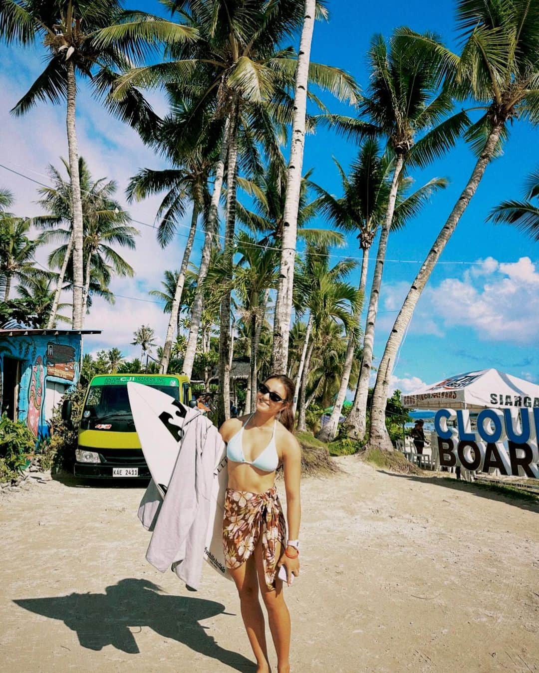 松田詩野のインスタグラム：「Unfortunately I didn’t get a good result here,but I had a great time surfing a lot of good waves in this amazing place 🌴  Thanks to all the local people for sharing this beautiful place 🙏🏻❤️‍🔥  #philippines #siargao #cloud9  #surf #surfing」