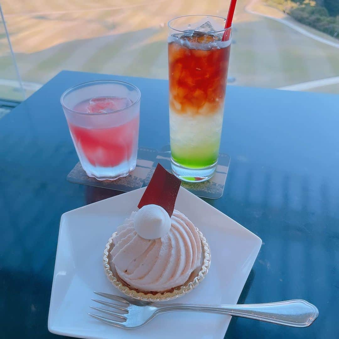 黒沢美怜さんのインスタグラム写真 - (黒沢美怜Instagram)「🍰☕️🍹🍚🍢🍓🫐🌰🗻」11月1日 17時45分 - kurosawamirei